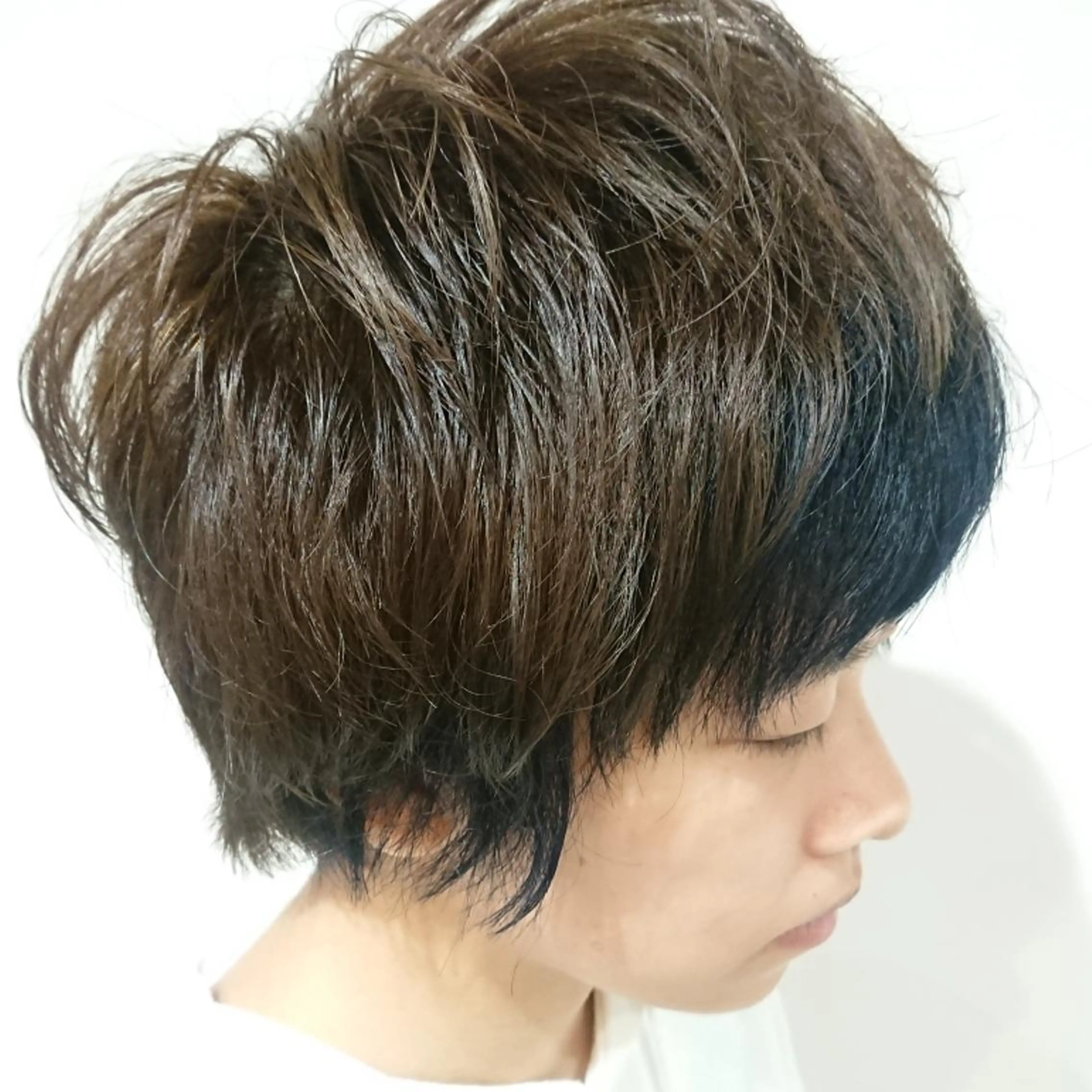 カラー インナーカラー カット ヘアカラー ブリーチ/ヘアケア/ 艶髪/イギチハルのヘアスタイル