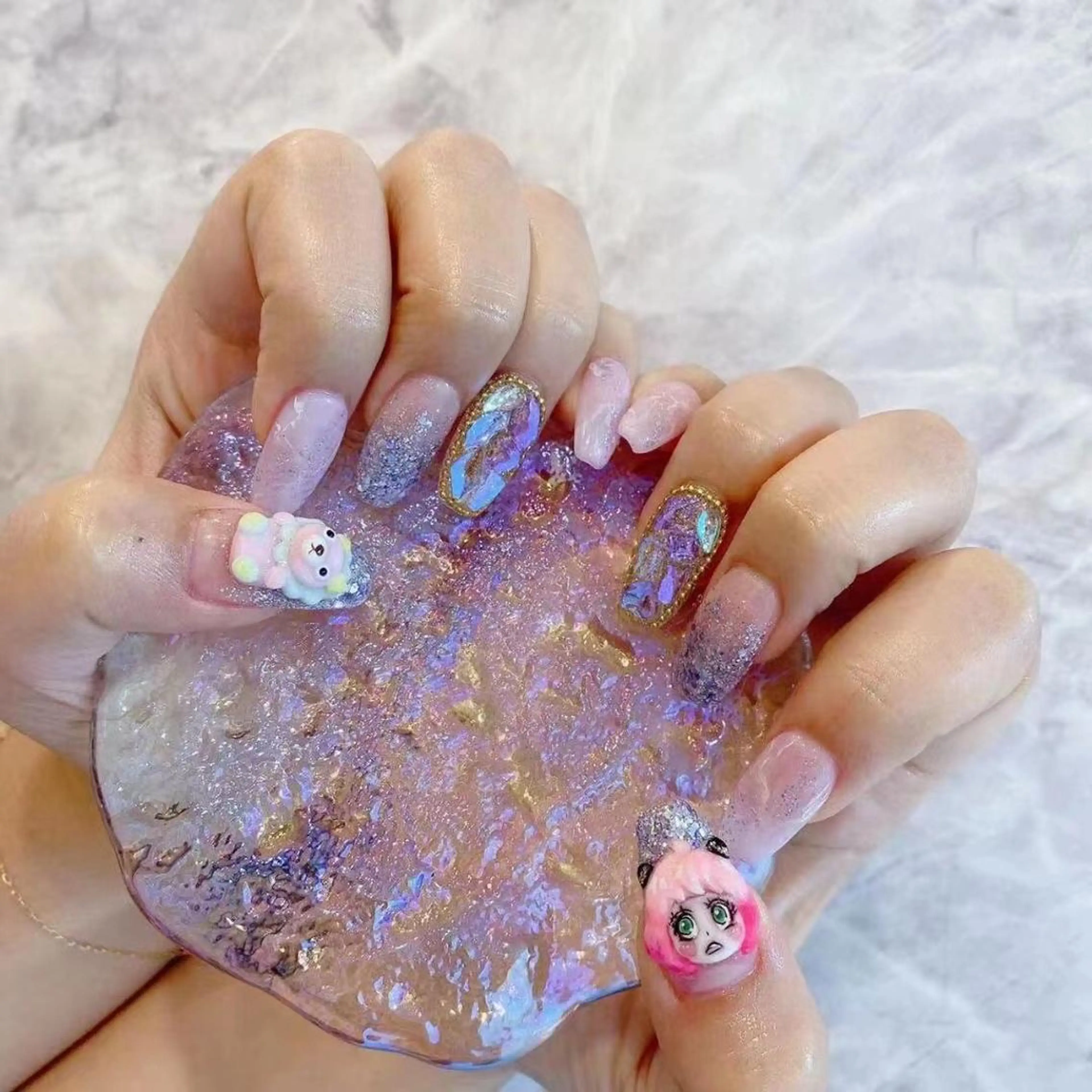 ネイル ハンドネイル MoonNail ユリ🌸のネイルデザイン