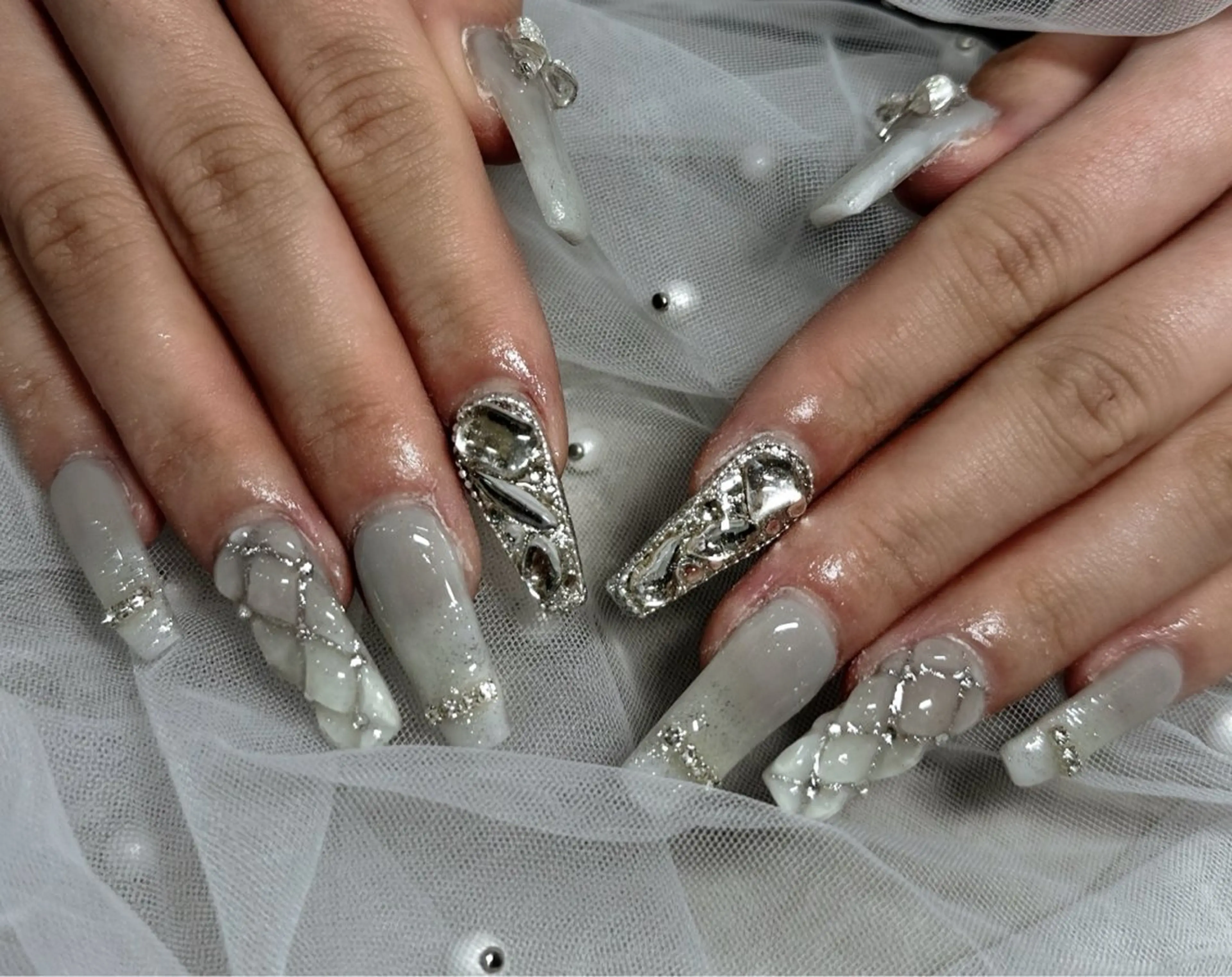 ネイル ハンドネイル フットネイル LAVISH nanamiのネイルデザイン