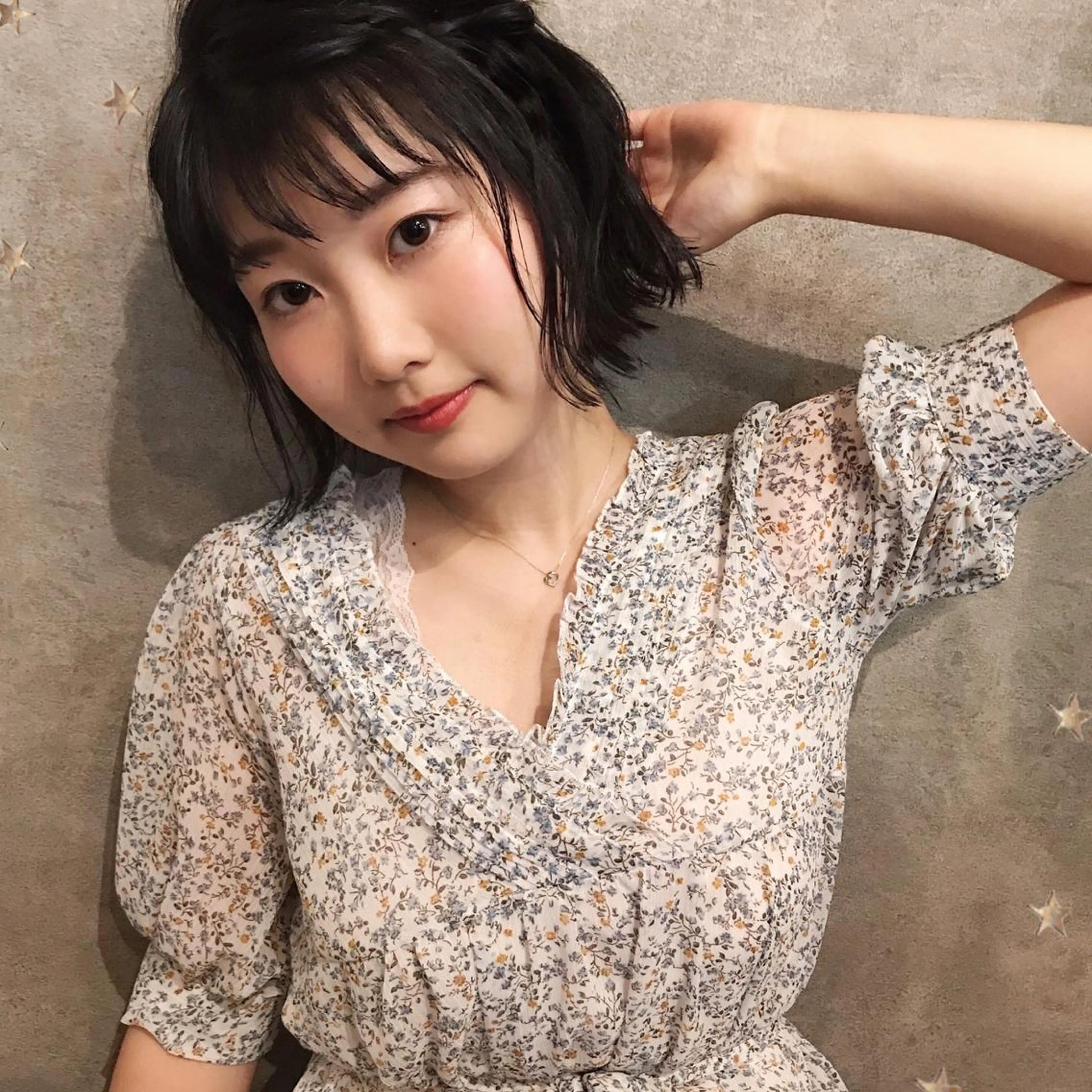 ショート カラー 市川 千夏のヘアスタイル