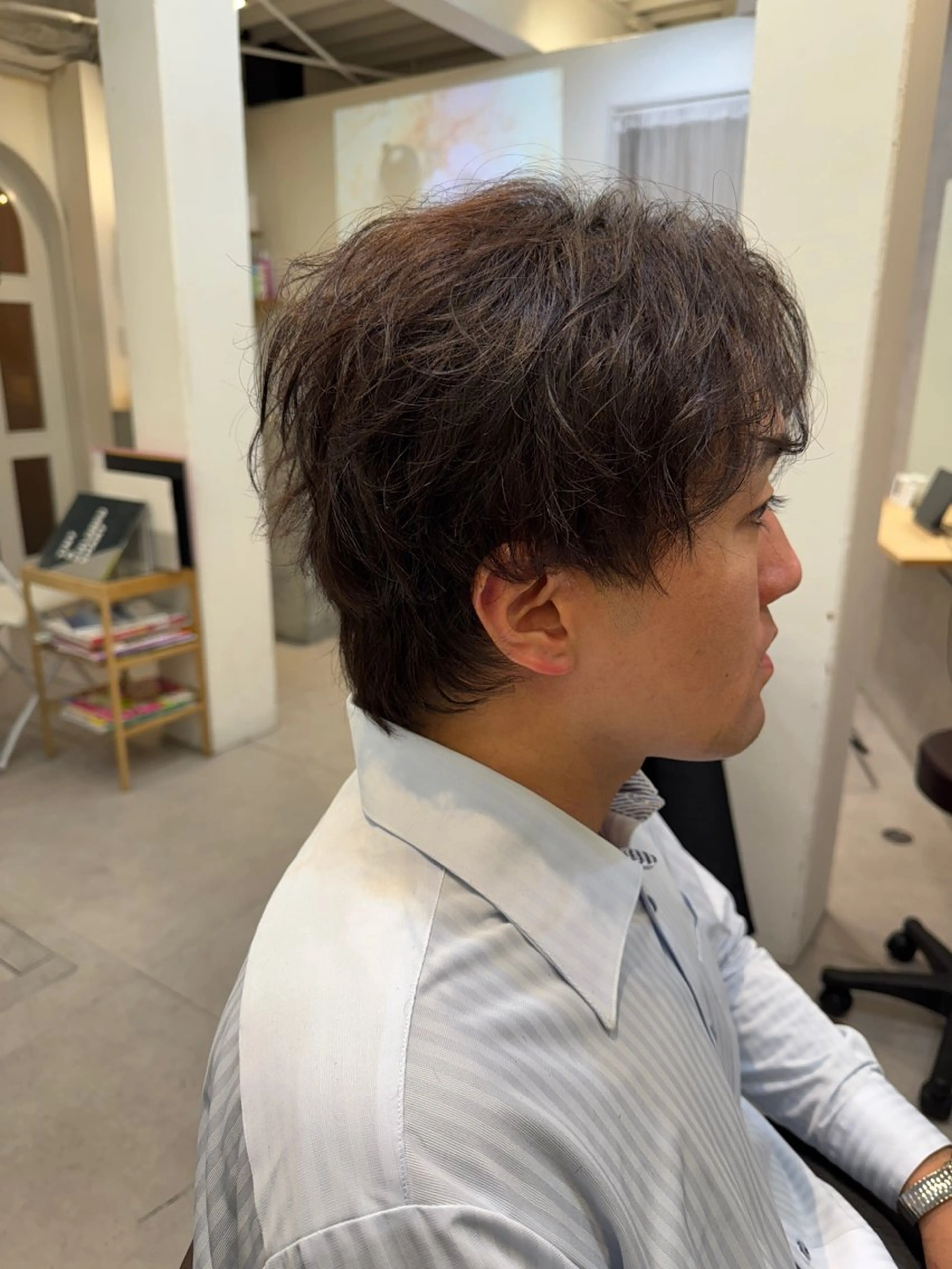 ミディアム パーマ メンズ ミディアムパーマ メンズパーマ カット パーマ トリートメント Dxxxx III所属・似合う髪型が 分からない方へのヘアスタイル