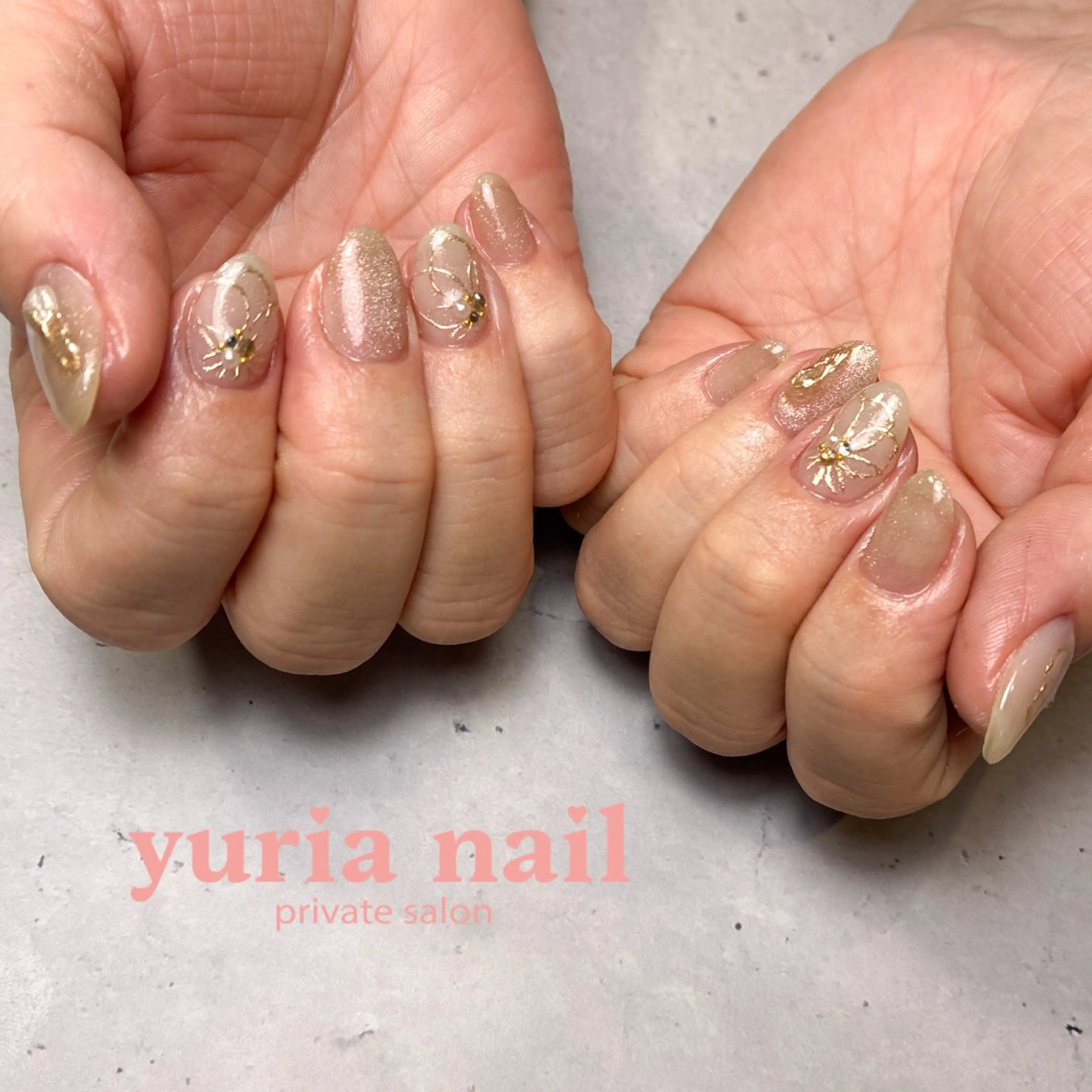 ネイル アートネイル ジェルネイル ゴールド ラメ(グリッター) マグネットネイル ハンドネイル 小林 ゆりあのネイルデザイン