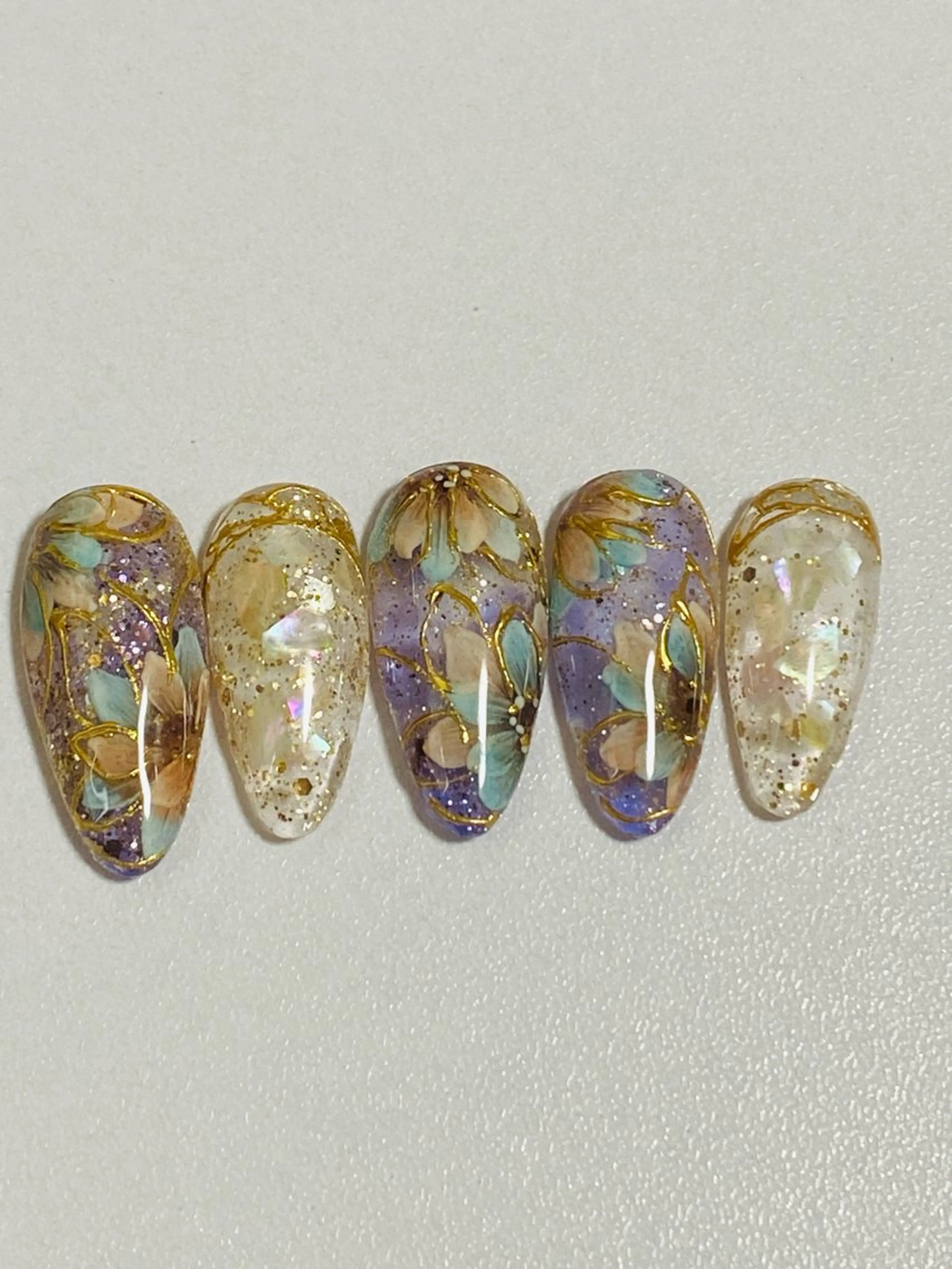 ネイル フラワーネイル ラメ(グリッター) 自宅ネイルサロン ♦️nuance♦️のネイルデザイン