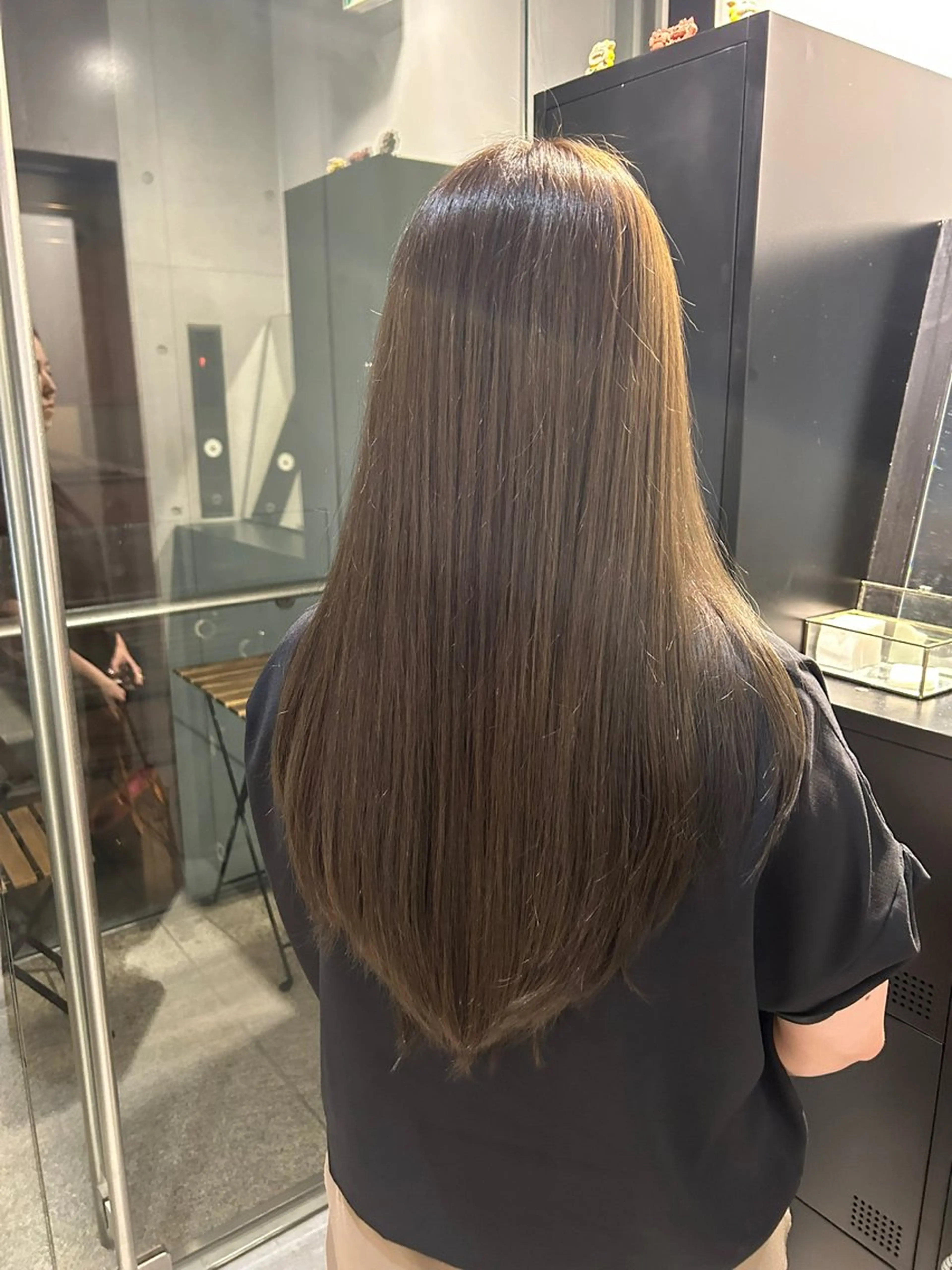 ロング カラー カット ヘアカラー トリートメント 【銀座】艶髪/上品な カラー特化/涼/駅近のヘアスタイル