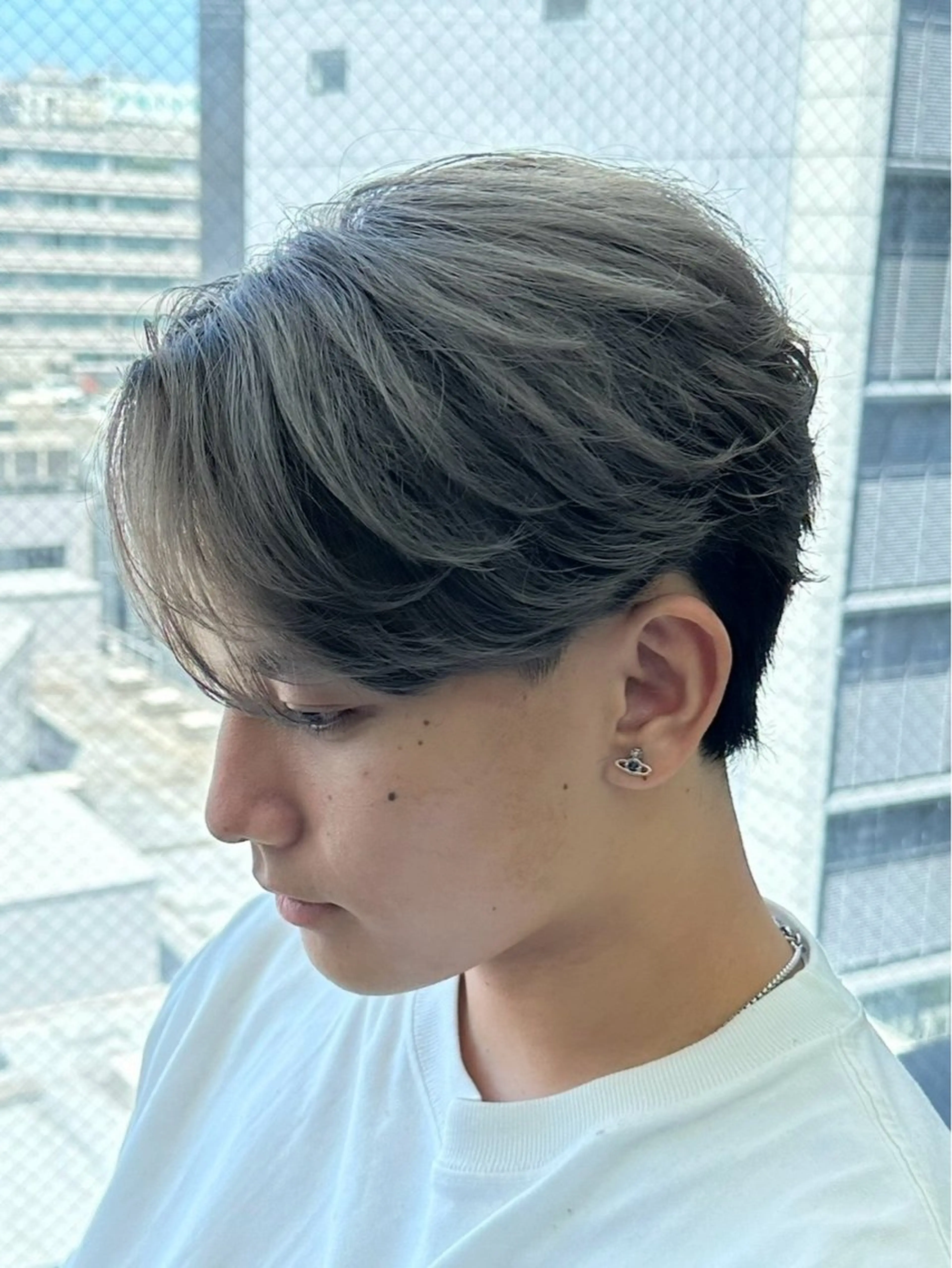 ショート カラー ブリーチ ヘアカラー fifth栄|波巻き 職人🌀ゆうとのヘアスタイル