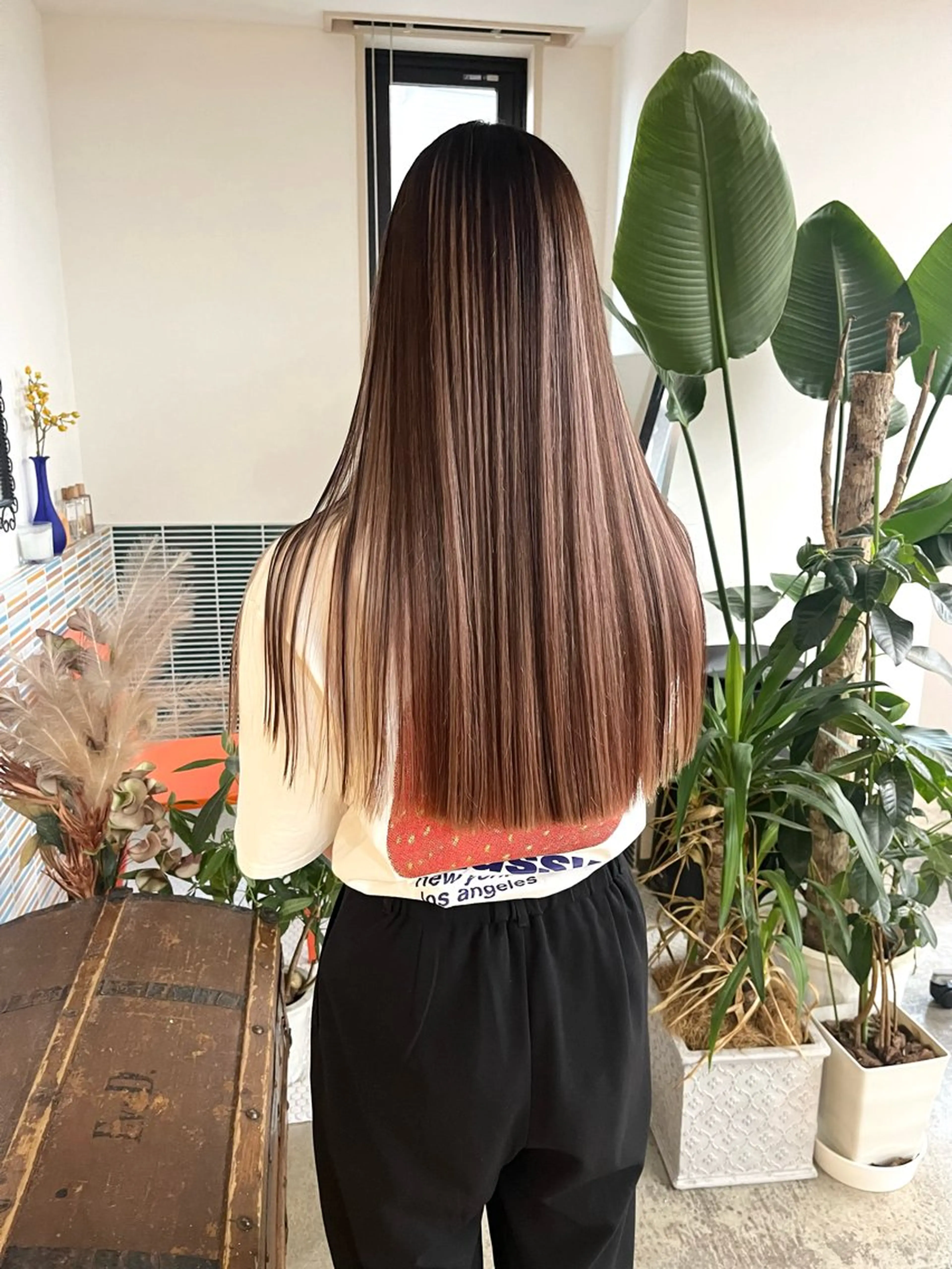 ロング カラー ブリーチ カット ヘアカラー トリートメント 🩷ハイトーン透明感 レイヤー🩷ユリカのヘアスタイル