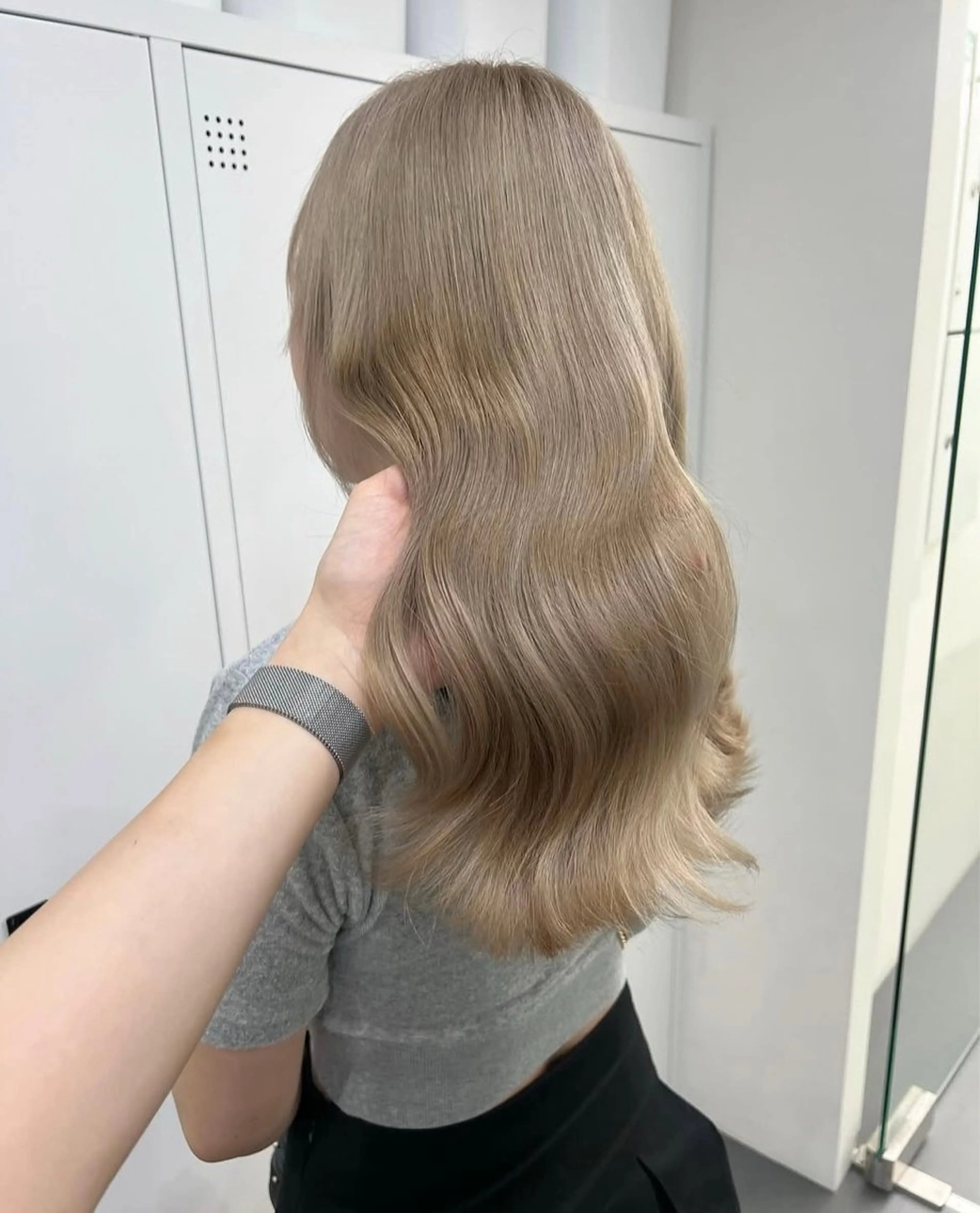 ロング カラー ブリーチ ハイトーンカラー Lavire所属・レイヤーカット/韓国 /縮毛矯正/amiのヘアスタイル