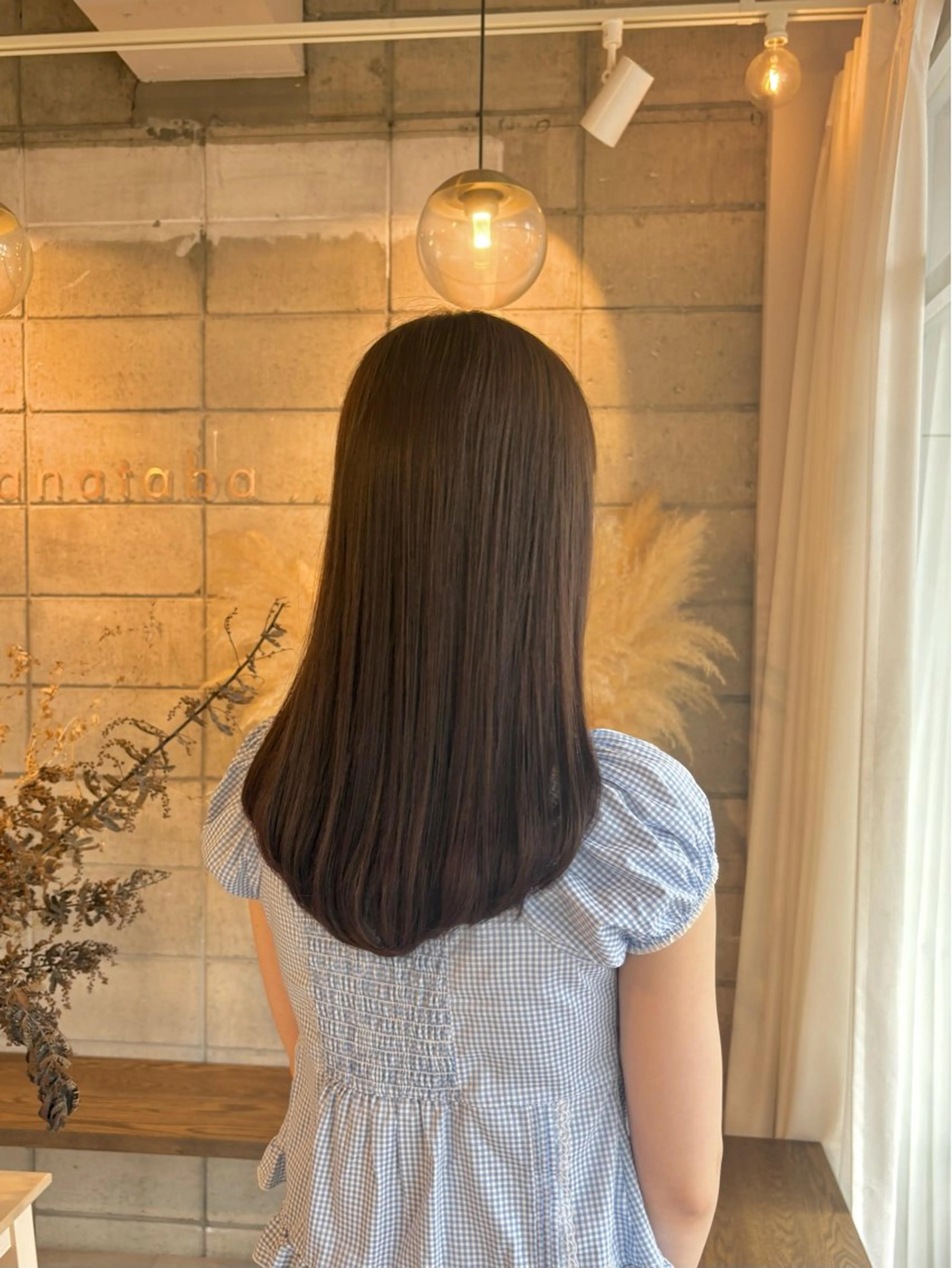 ロング カラー カット ヘアカラー トリートメント 眞名子 瑞紀のヘアスタイル