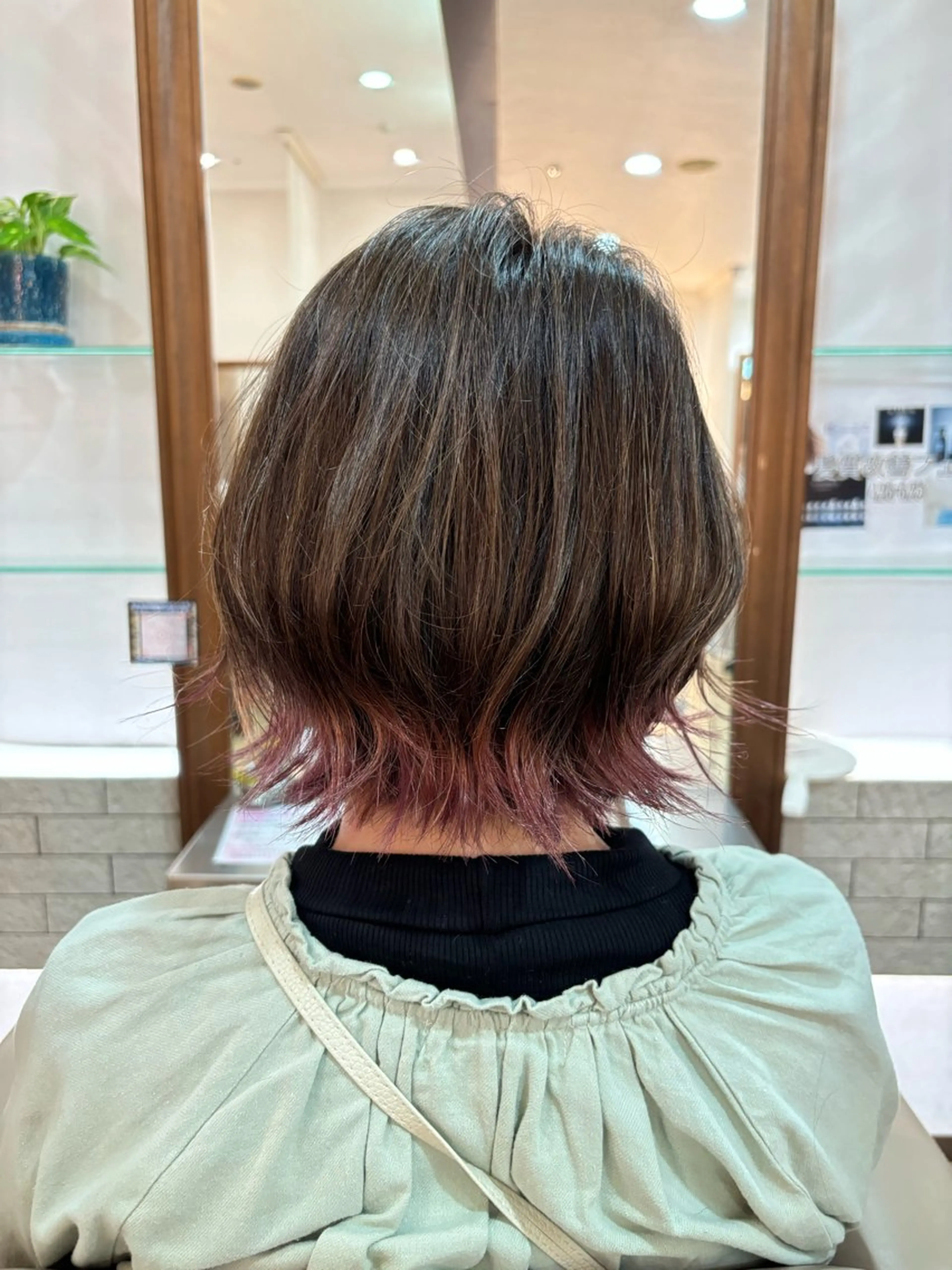 ショート カラー ピンクカラー ヘアカラー 神田 淳美のヘアスタイル