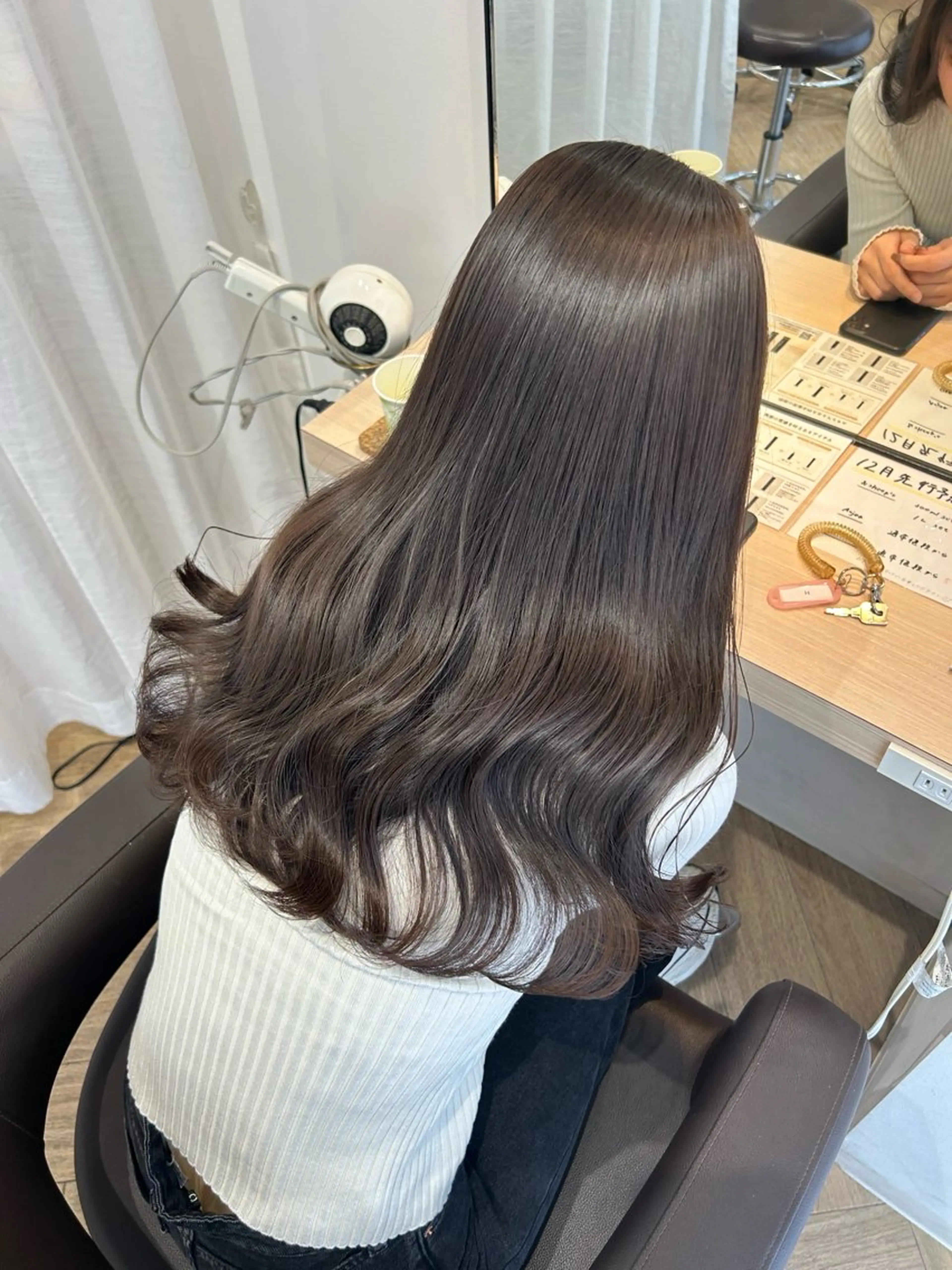 ロング カラー 砂野 真璃奈のヘアスタイル