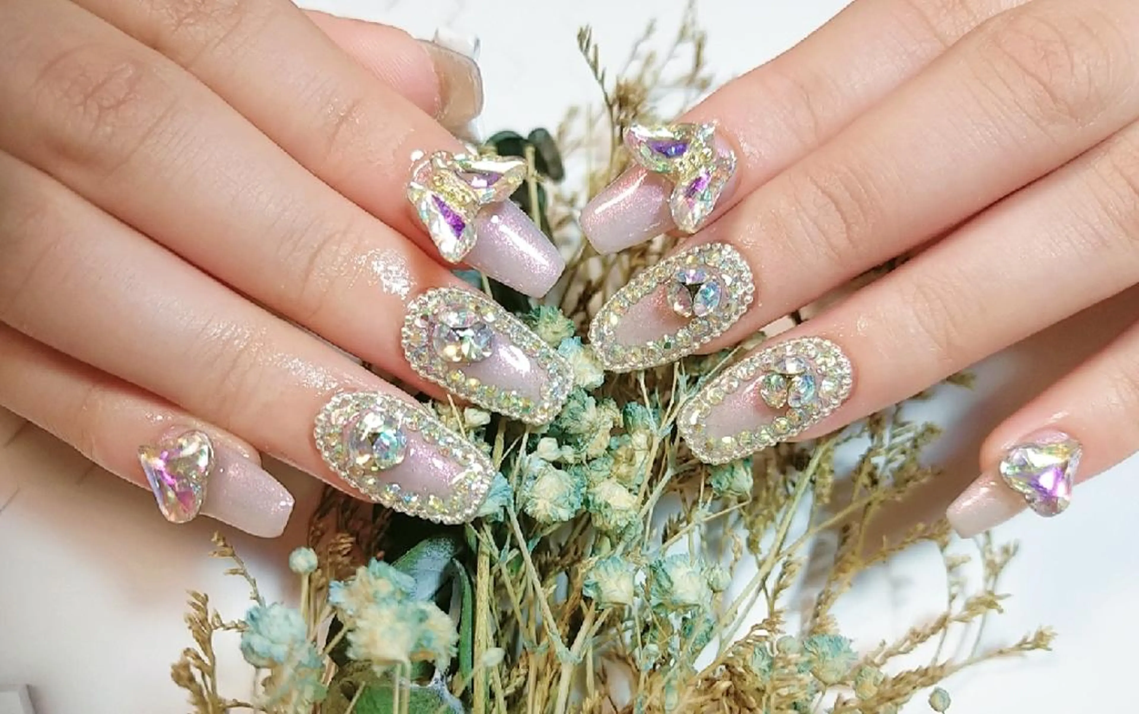 ネイル ＤI'A ネイルサロンのネイルデザイン