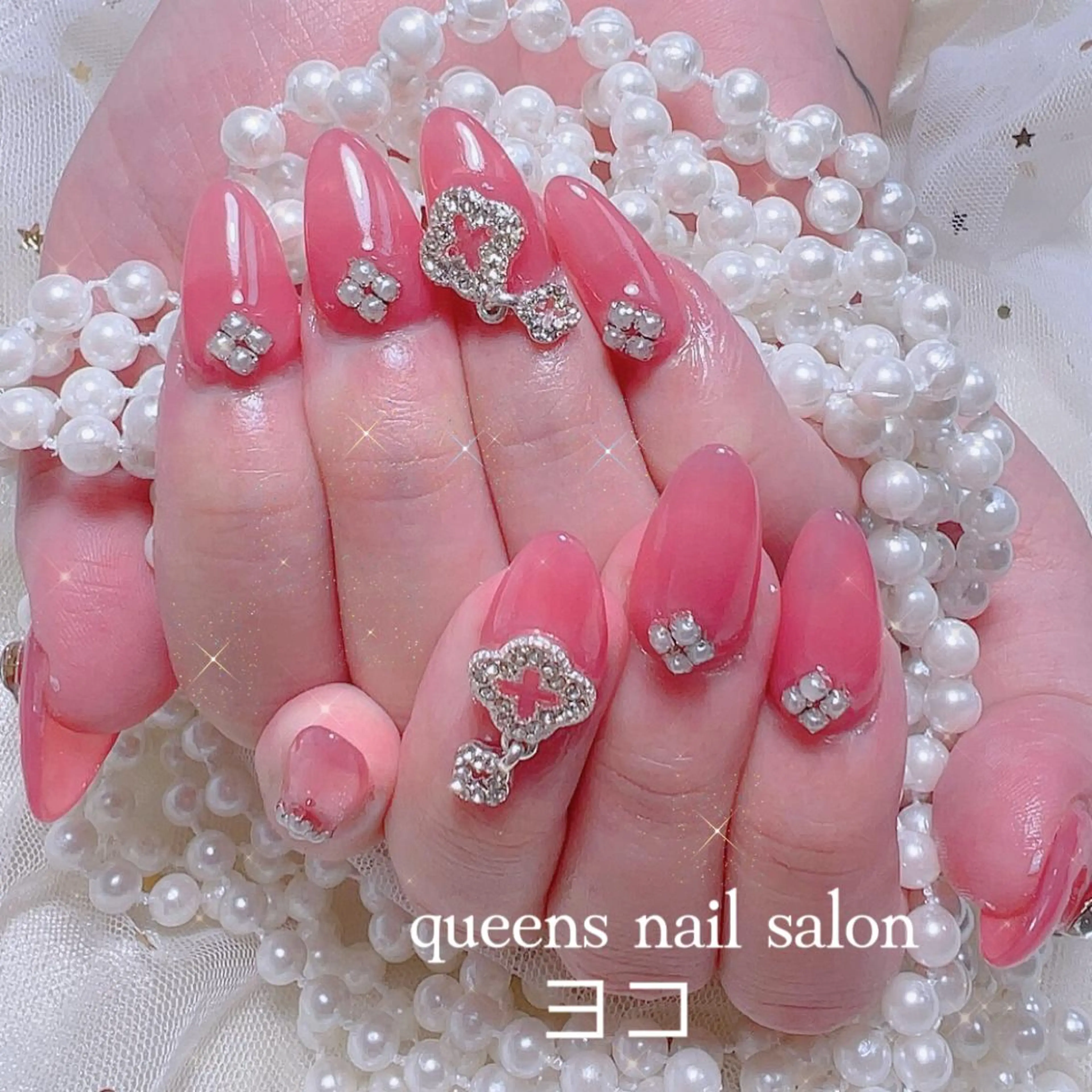 ネイル queensnail 🧸mikaのネイルデザイン