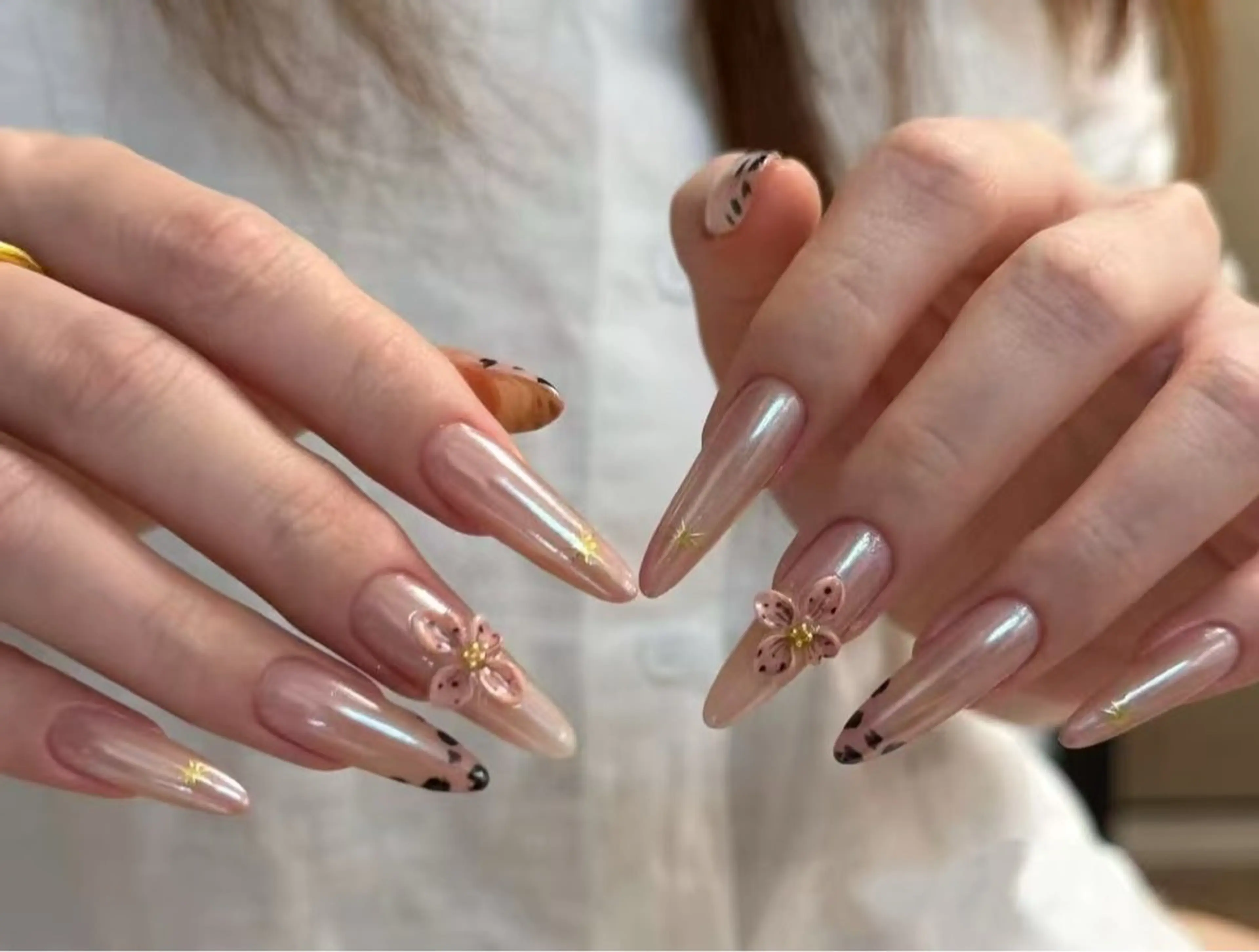 ネイル オーロラネイル フラワーネイル フットネイル フレンチネイル ジェルネイル ハンドネイル BabyYouMi nailのネイルデザイン