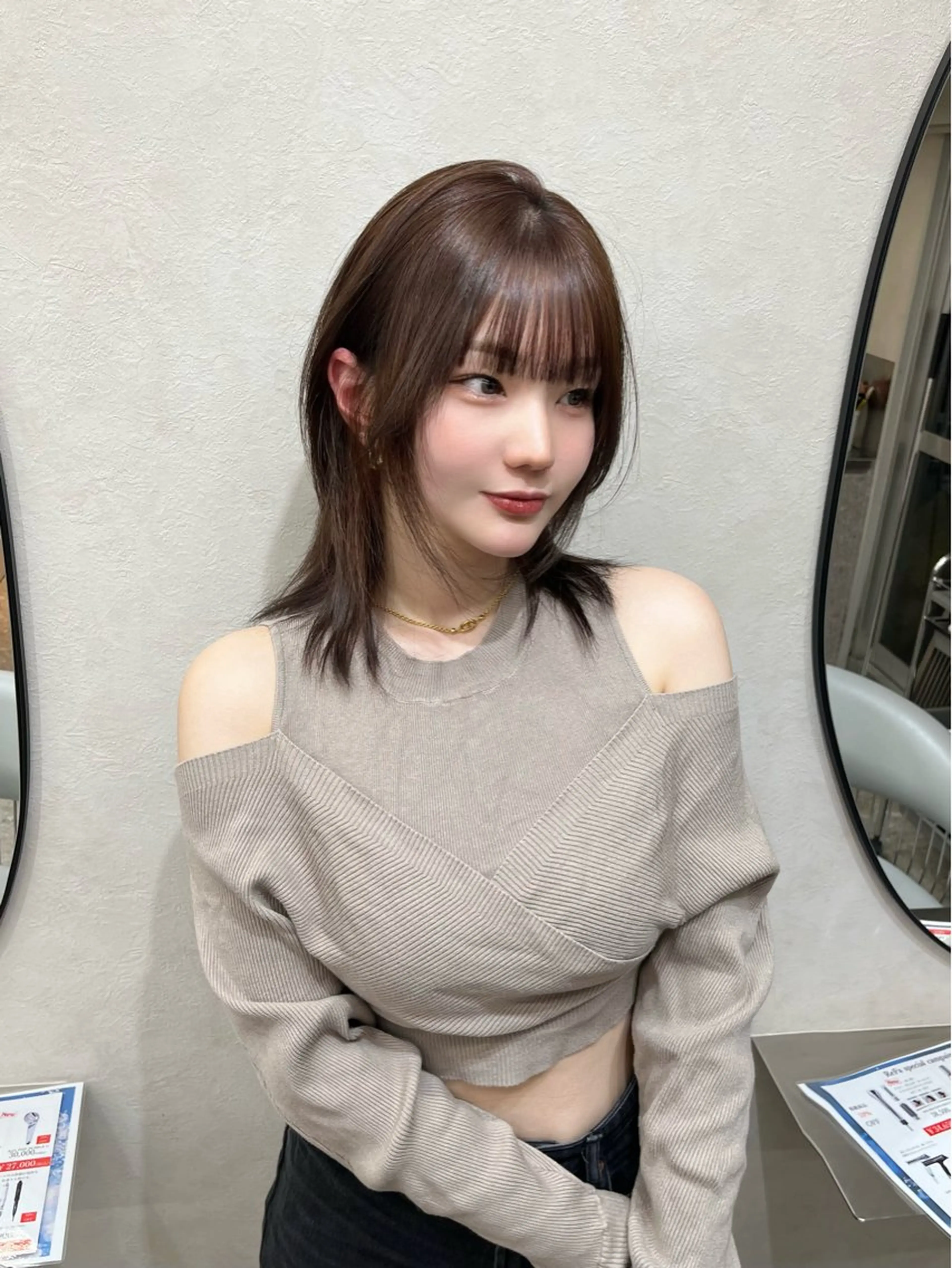 ミディアム カラー 顔周りカット レイヤーカット ウルフカット ウルフレイヤー ヘアカラー トリートメント 韓国ハッシュカット/ 新宿/髪質改善/岡崎のヘアスタイル