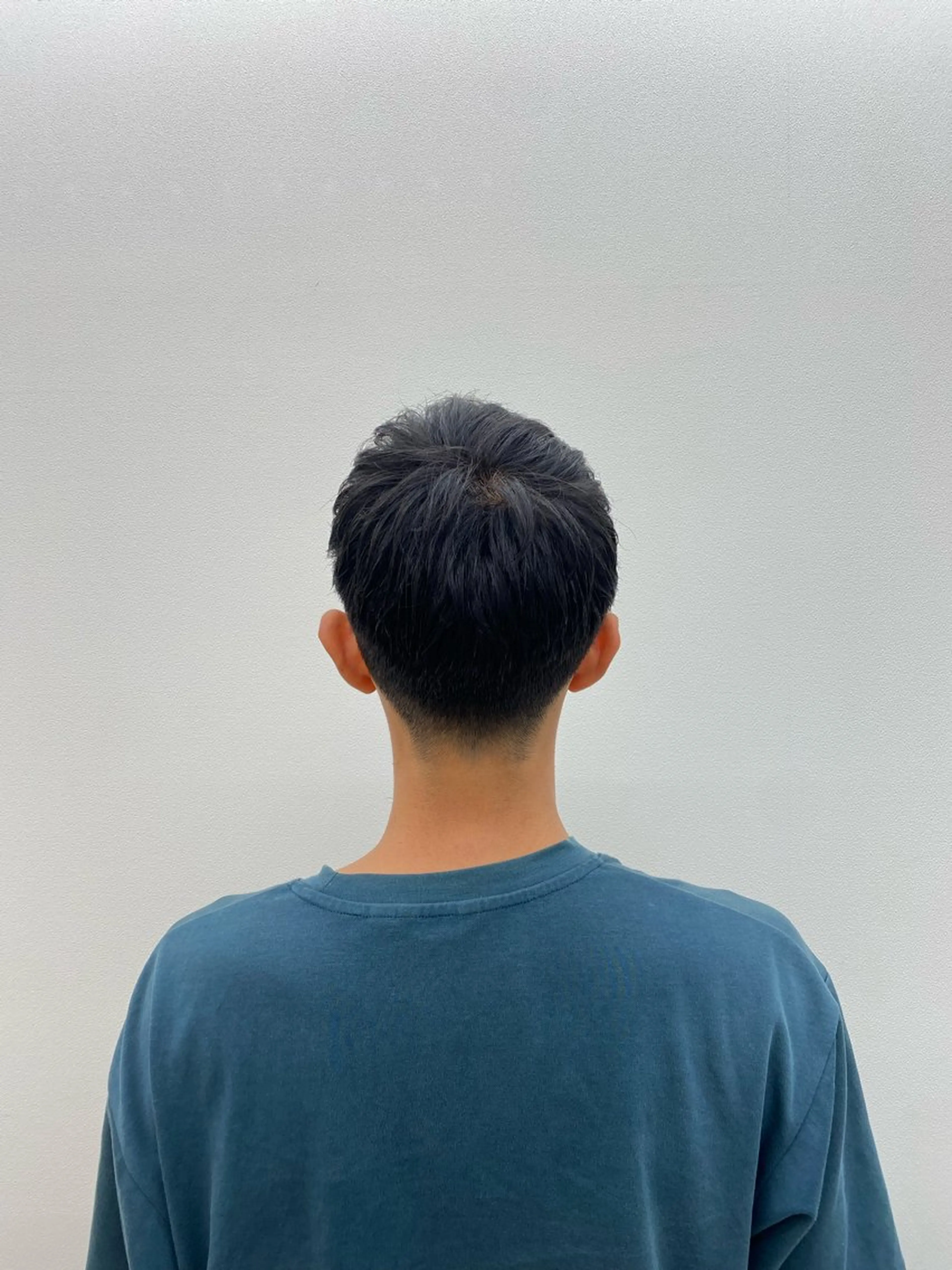 ショート メンズ 刈り上げ 小川 凜華のヘアスタイル