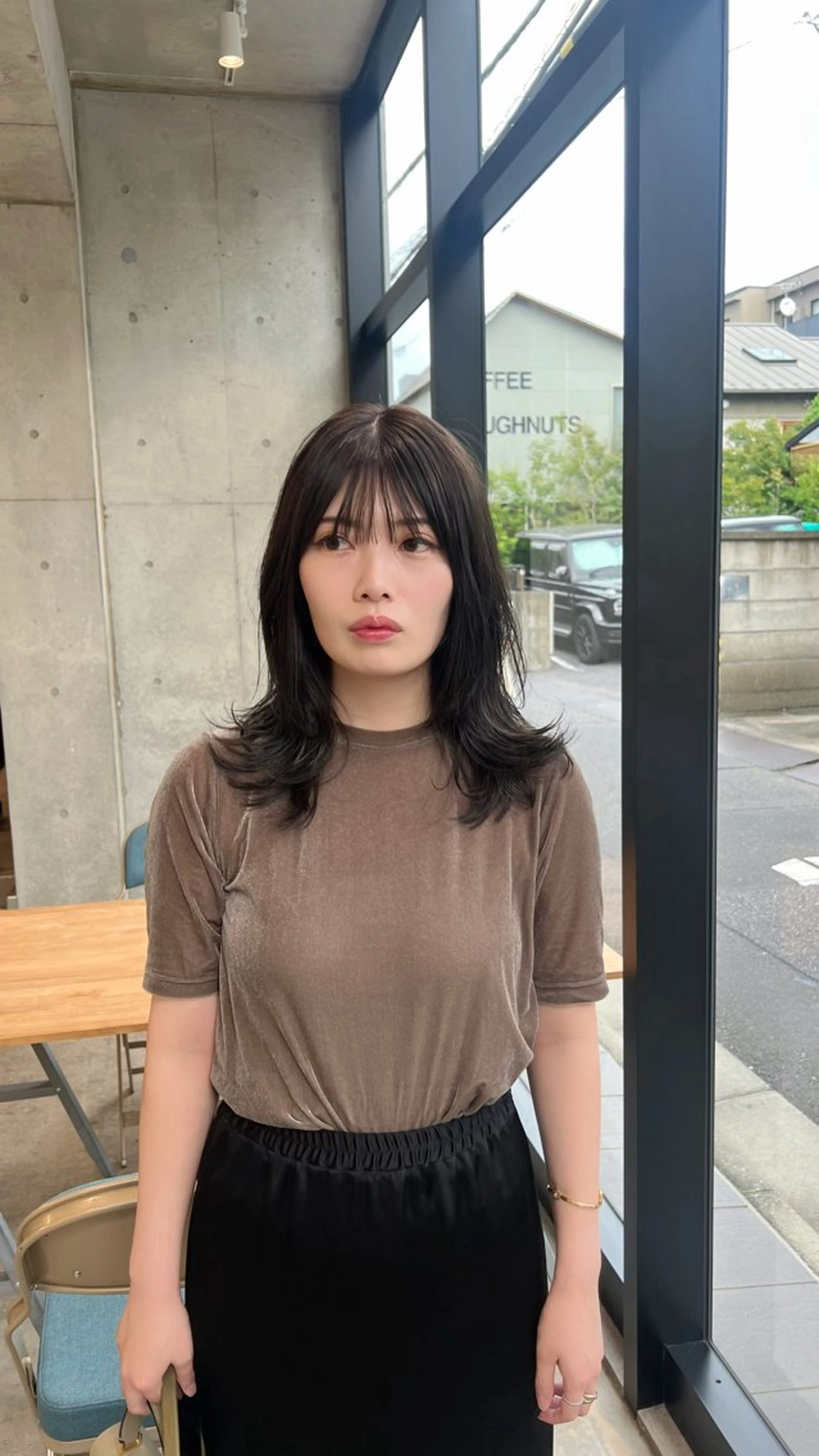 ロング カラー ロングレイヤー アッシュ ベージュカラー ブリーチ 透明感カラー カット ヘアカラー トリートメント 誰より丁寧なカット/ 小林輝/レイヤーのヘアスタイル