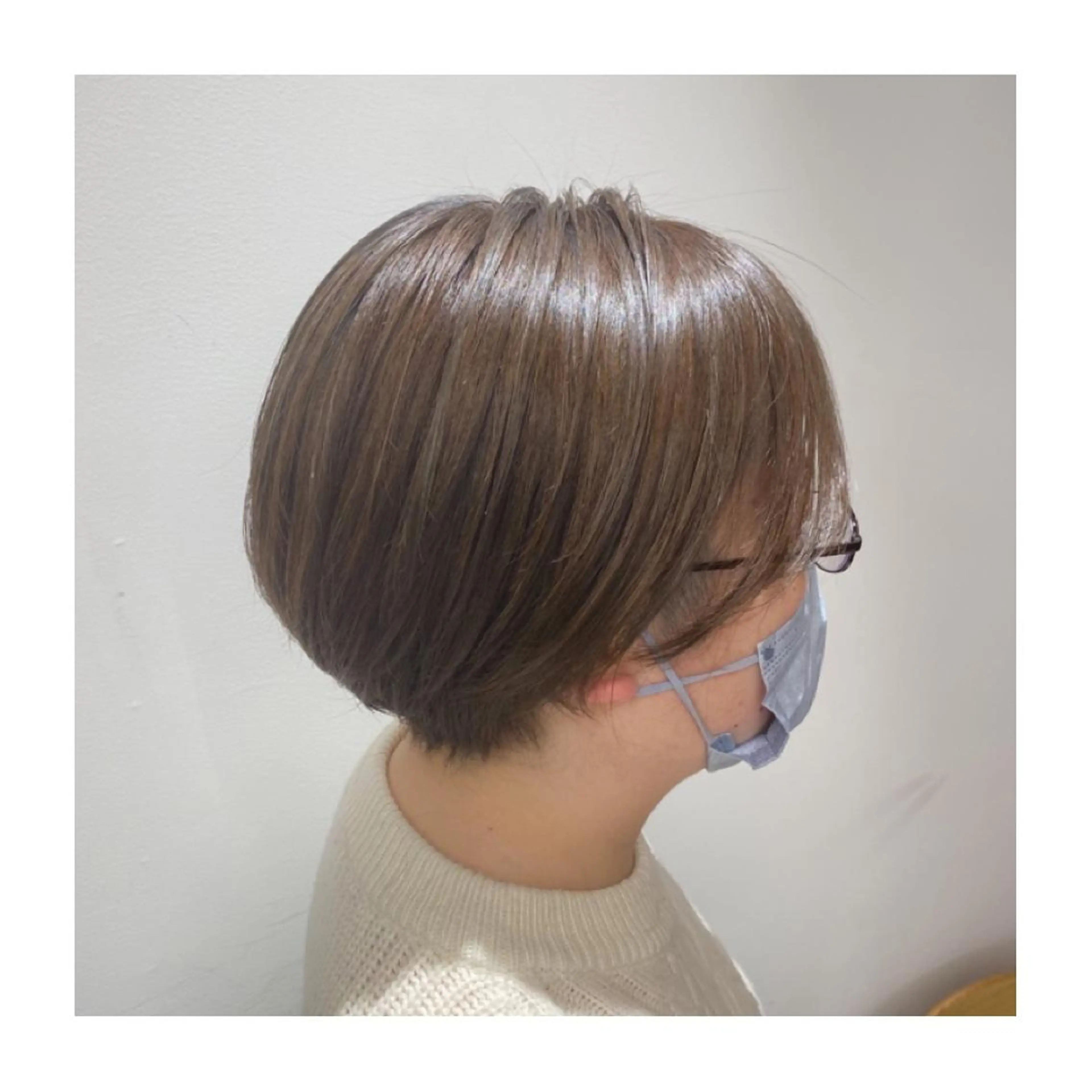 ショート カラー アッシュ 透明感カラー ハイライトカラー ハイライト 小國 綾かのヘアスタイル