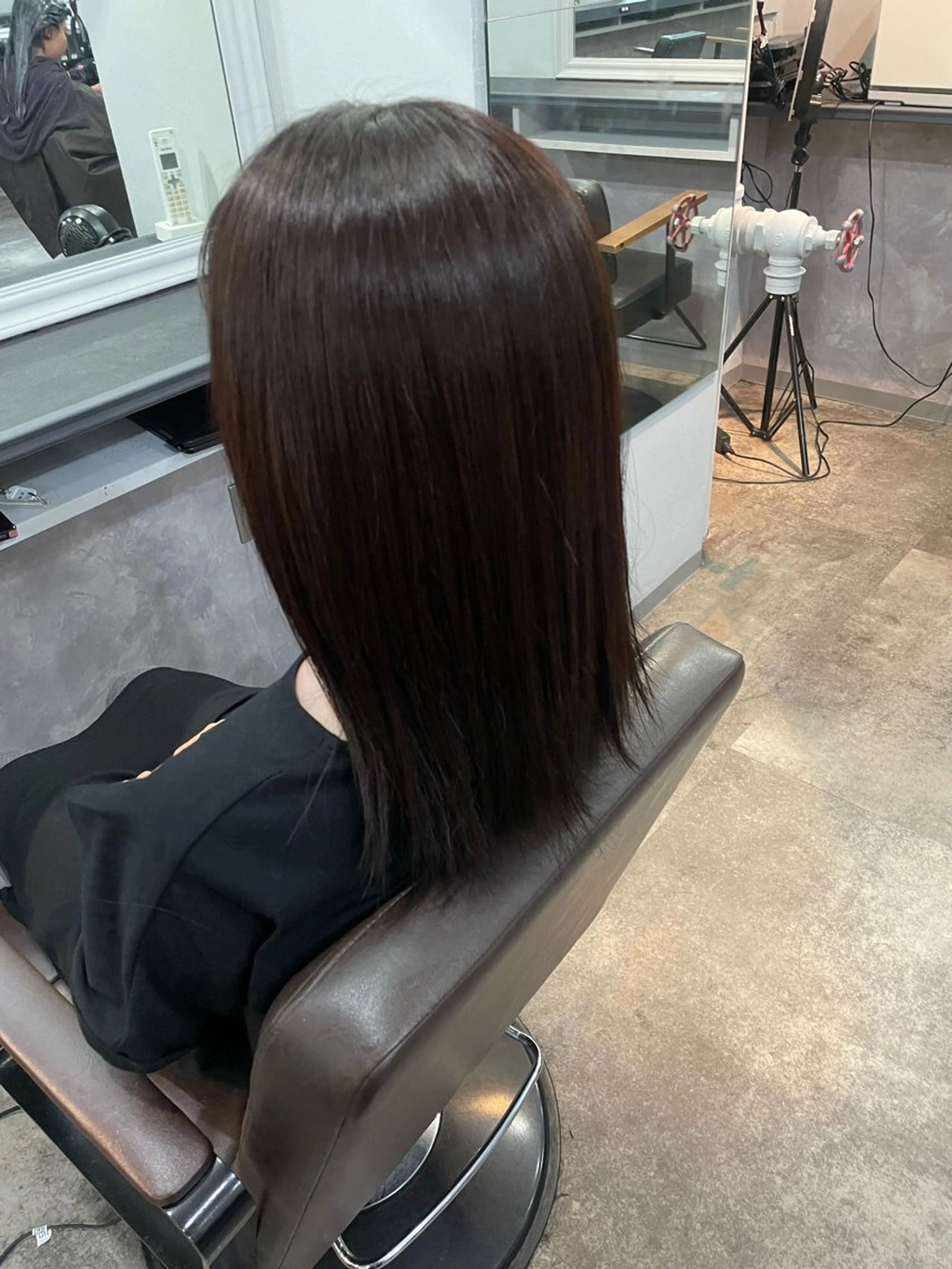 カラー 黒髪 ブリーチ ブラウンカラー ダークブラウン ブリーチなしカラー 鈴木 大夢のヘアスタイル