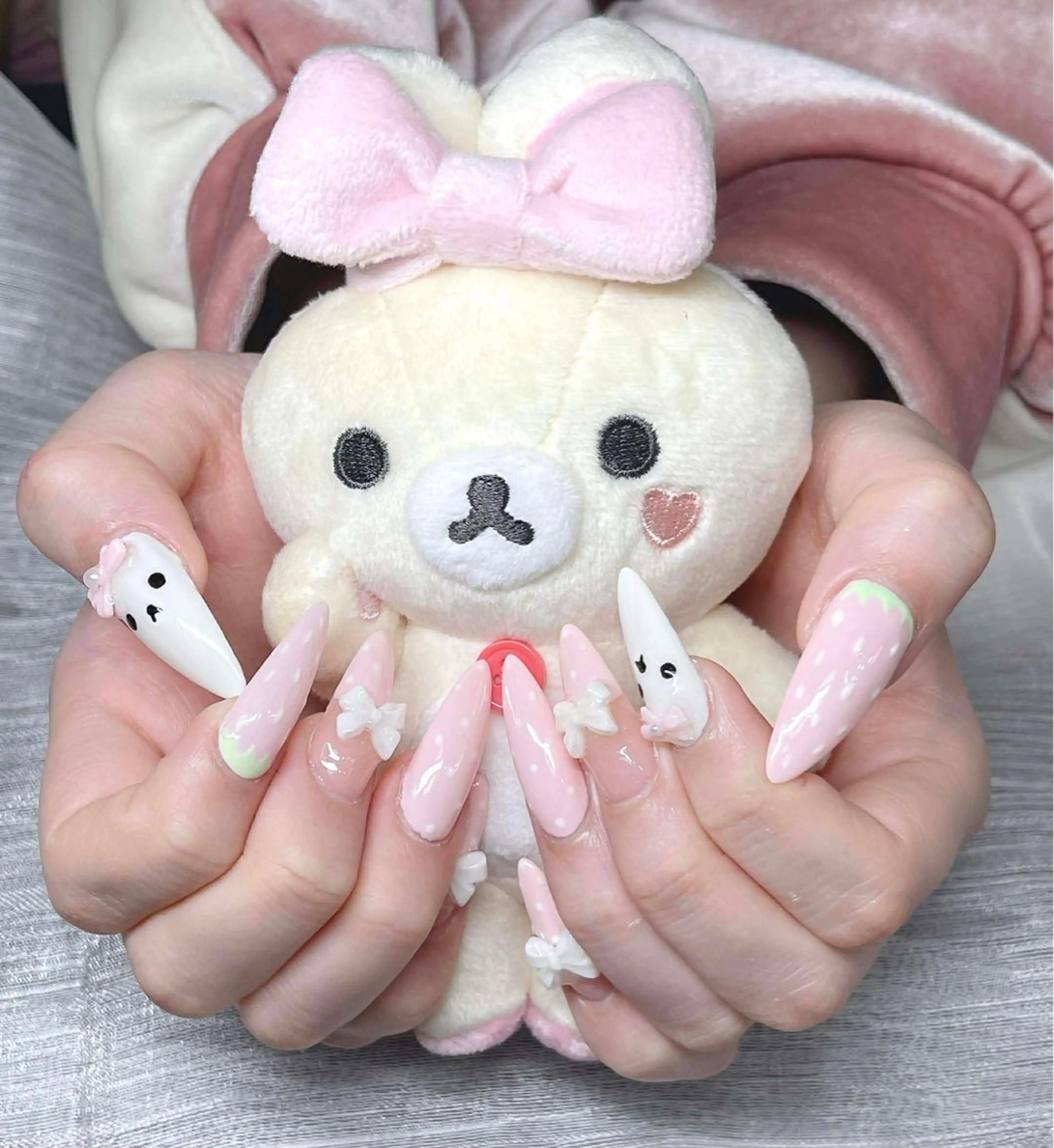 ネイル ハンドネイル Lee Nailsのネイルデザイン