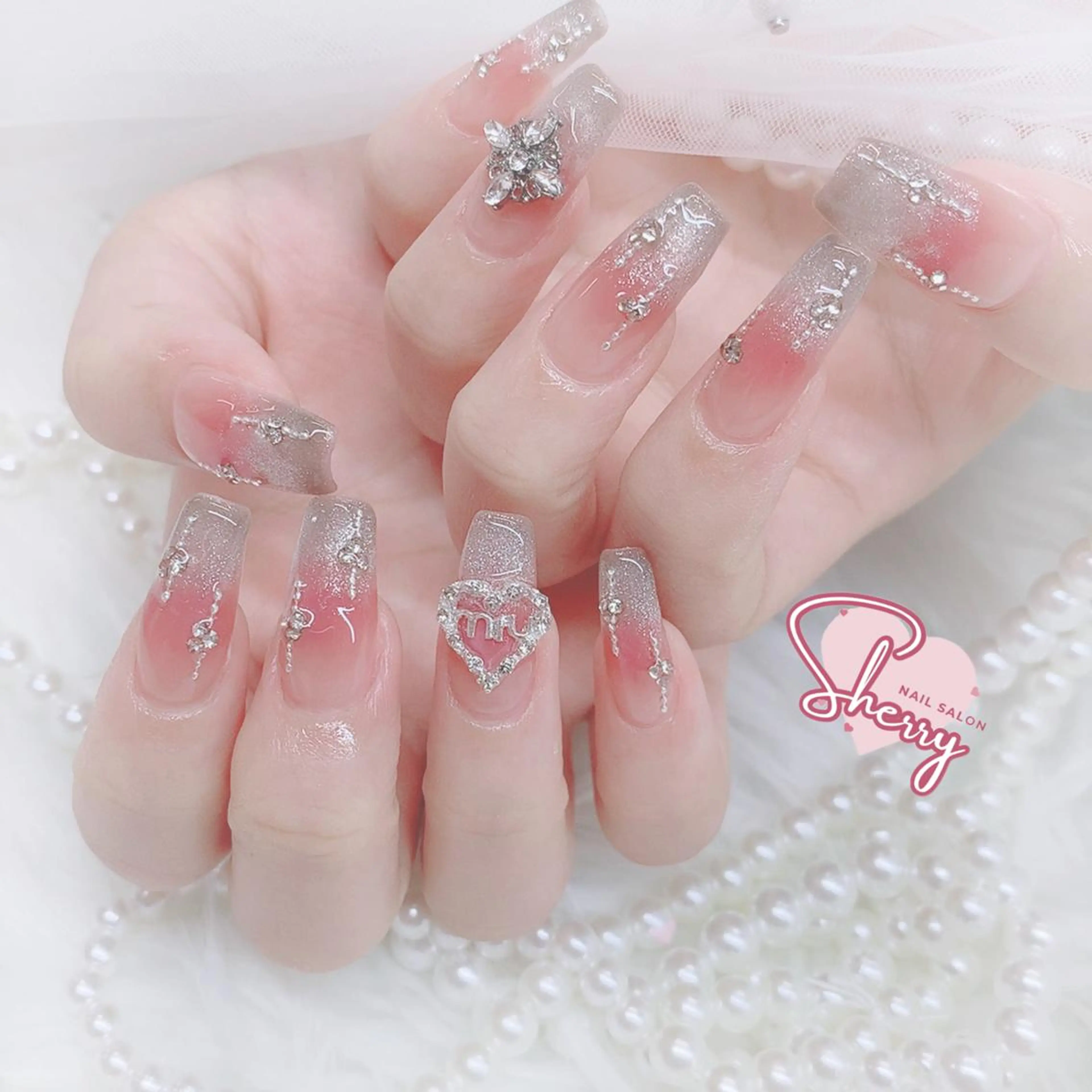 ネイル アートネイル チークネイル フットネイル ジェルネイル キラキラネイル 萌 自宅ネイルサロンのネイルデザイン