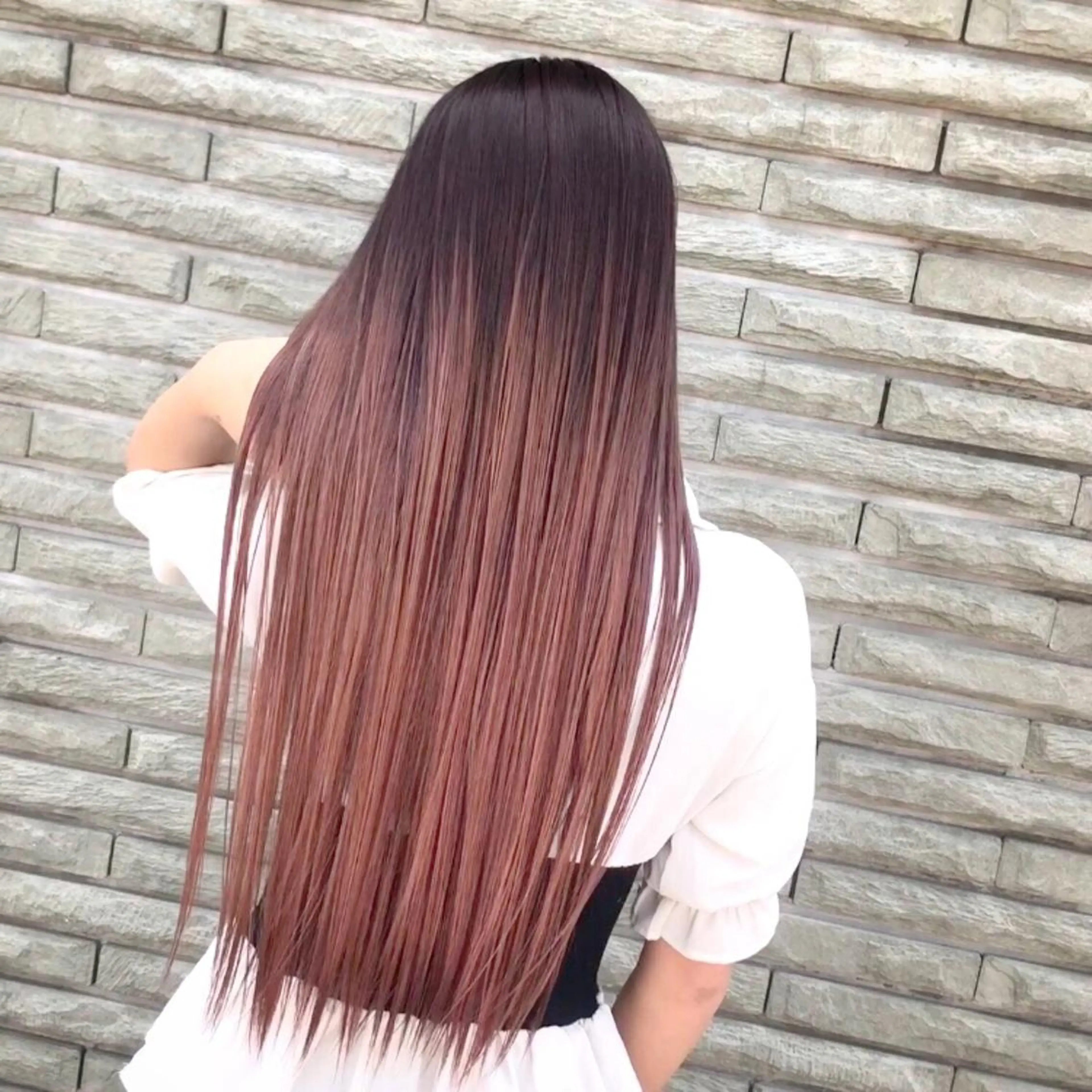 ロング ハイライト レイヤーカット 𝐍𝐄𝐎 𝐉𝐔𝐑𝐈のネイルデザイン