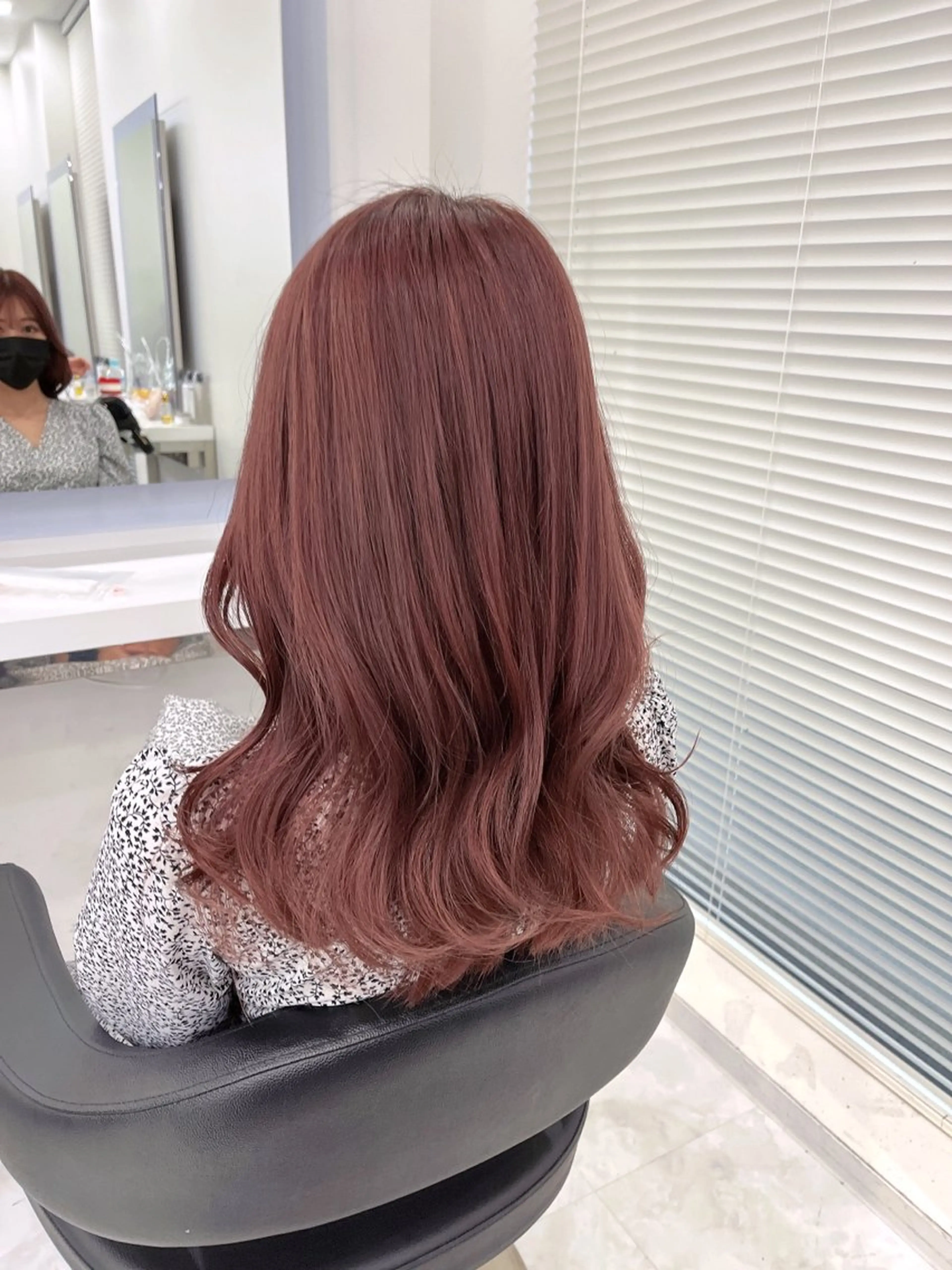 ロング カラー ピンクカラー ブリーチなし特化 美容師💖SAE💖のヘアスタイル