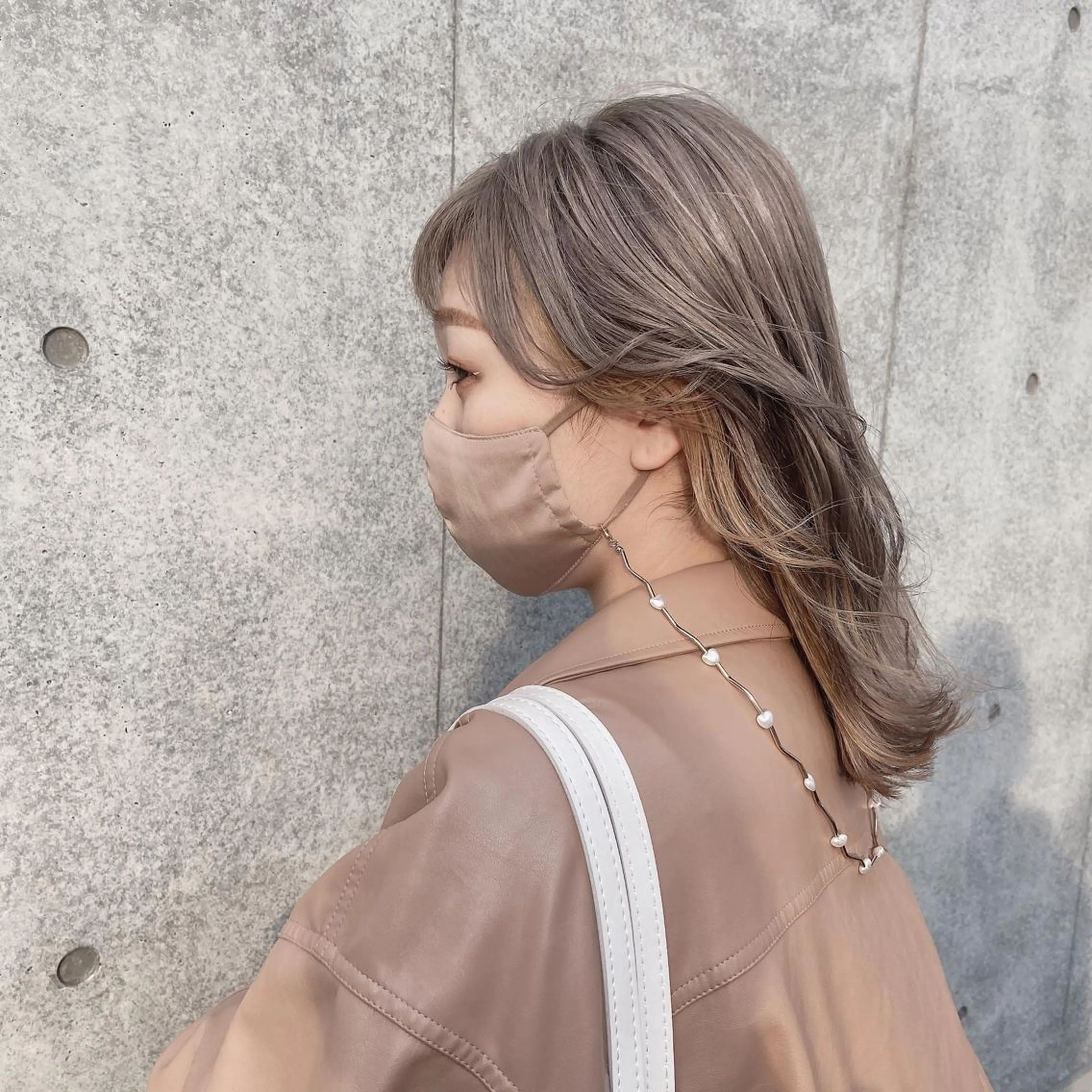 セミロング カラー ヘアアレンジ Mirai 🧸のヘアスタイル