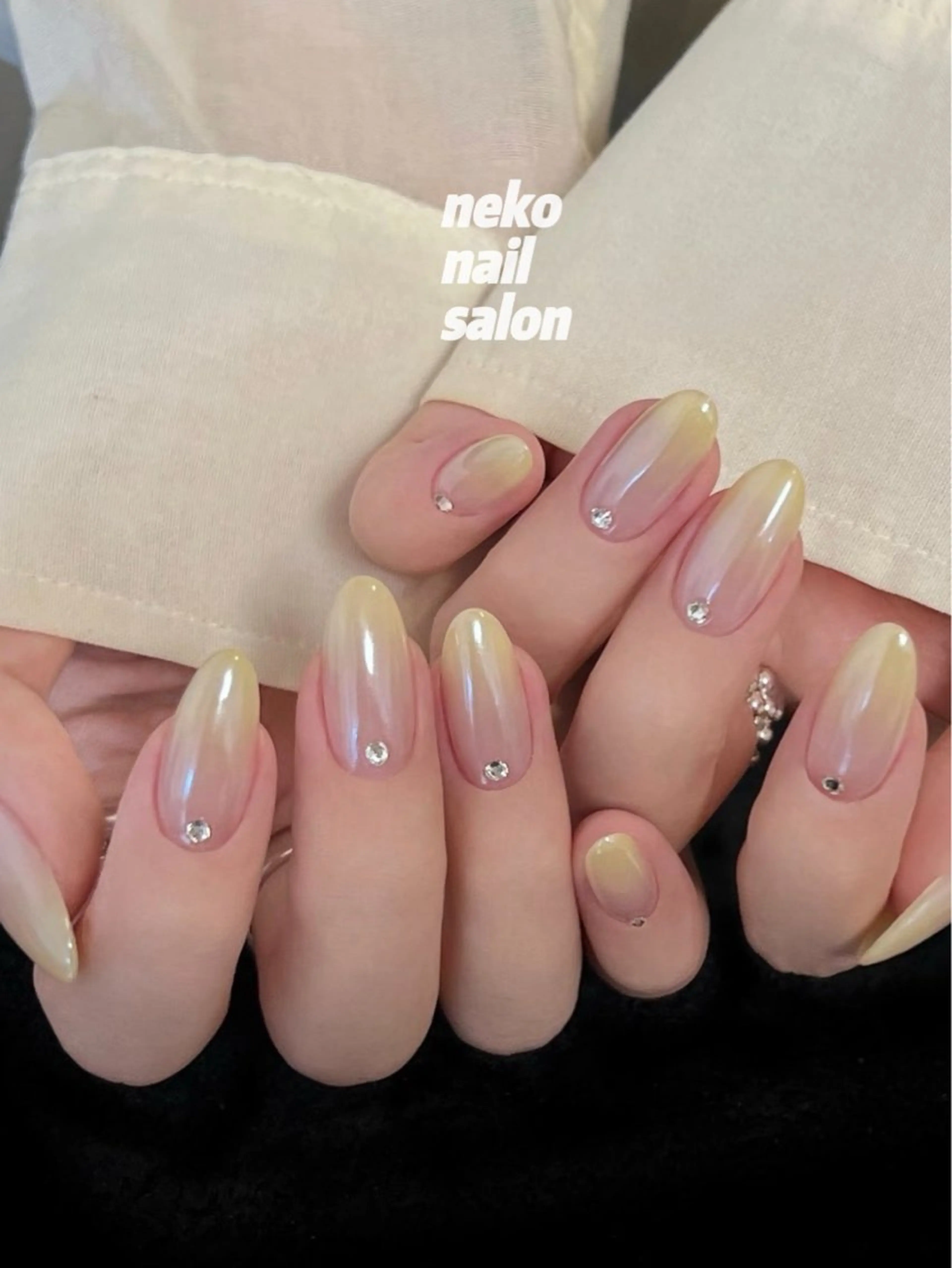 ネイル オーロラネイル ガーリー ハンドネイル neko nail所属・neko nailのネイルデザイン