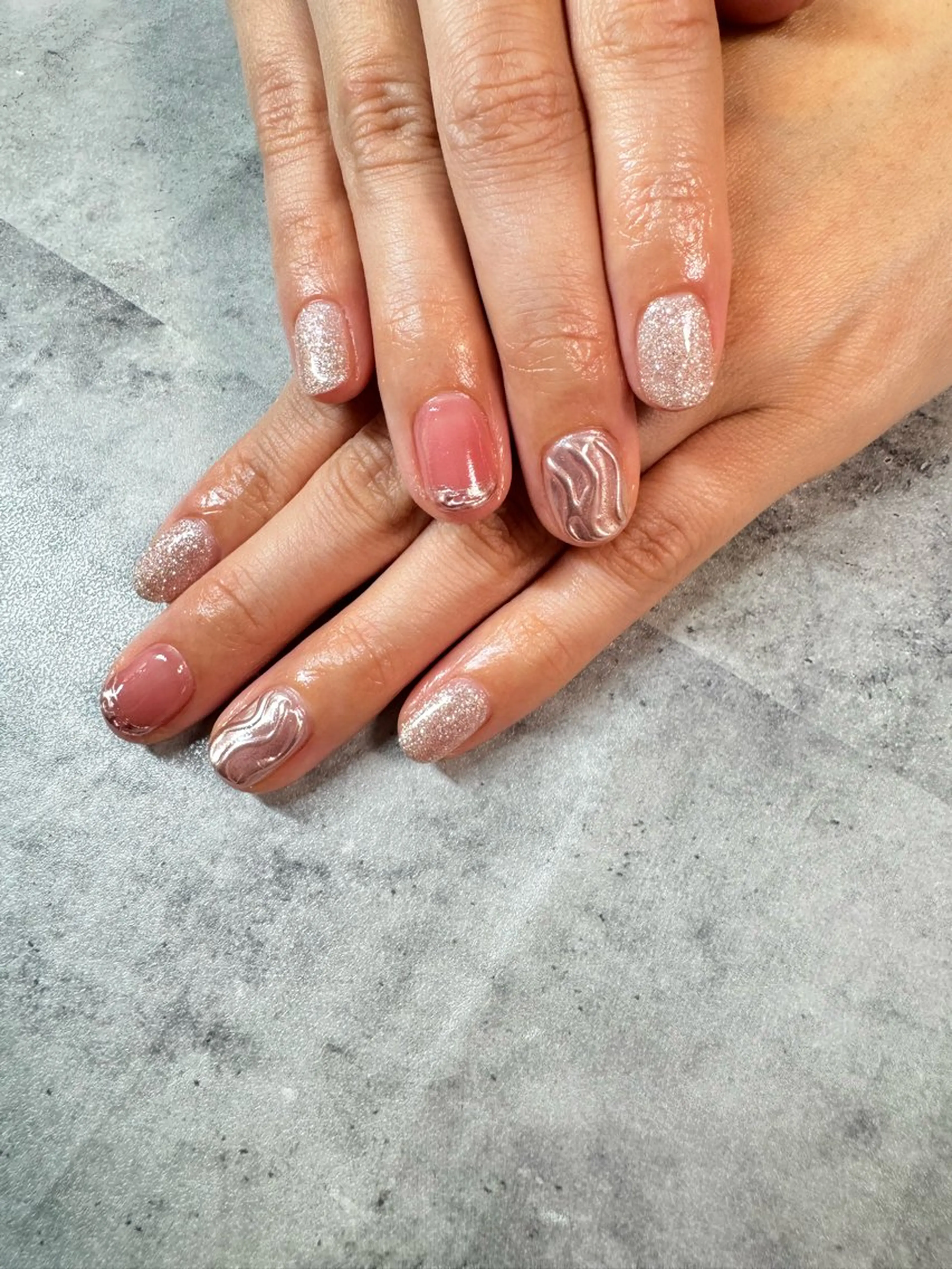 ネイル フラッシュネイル ミラーネイル ニュアンスネイル N.plus NaiLのネイルデザイン