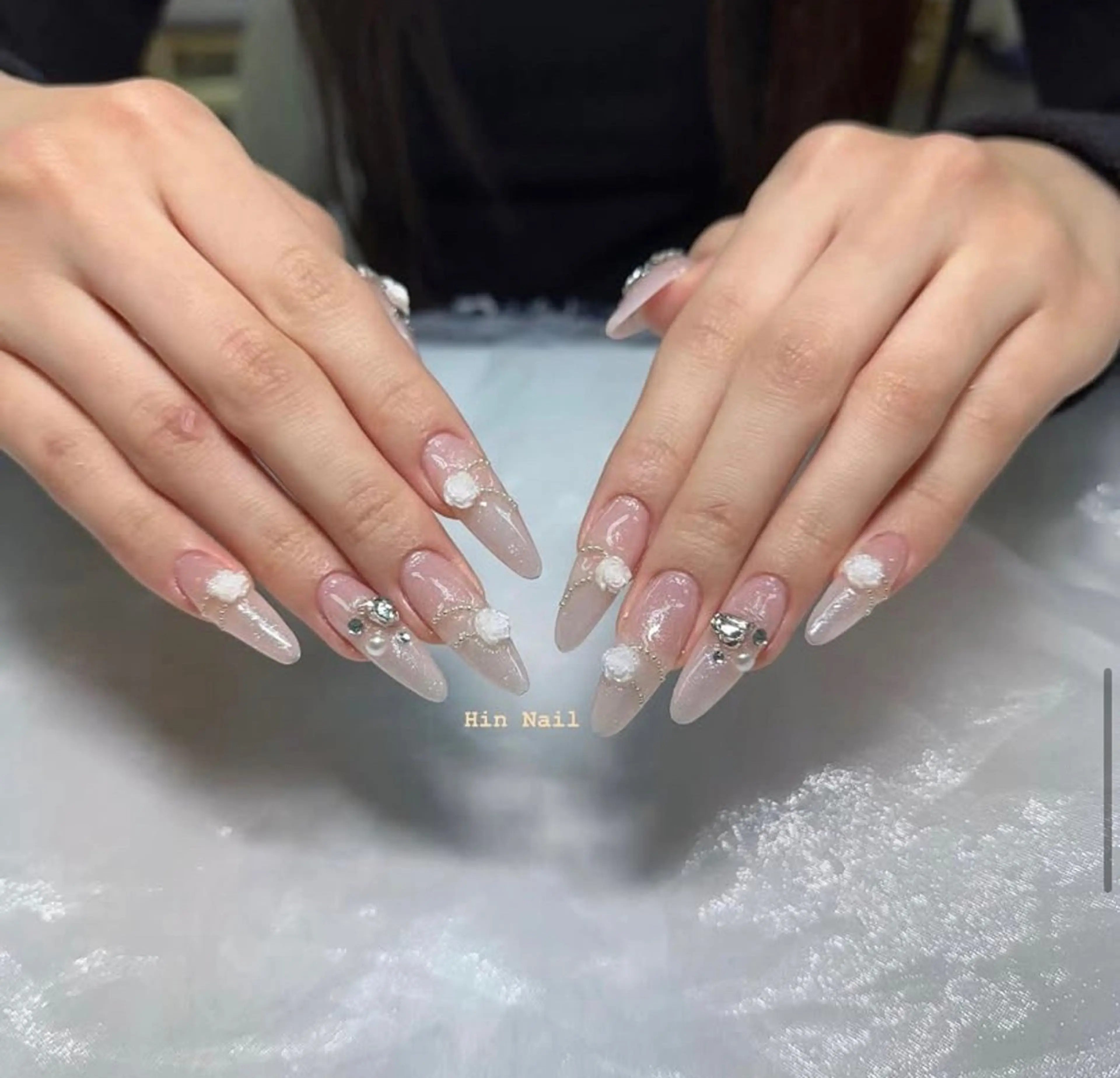 ネイル Hin Nail Osaka所属・Hin Nailsのネイルデザイン