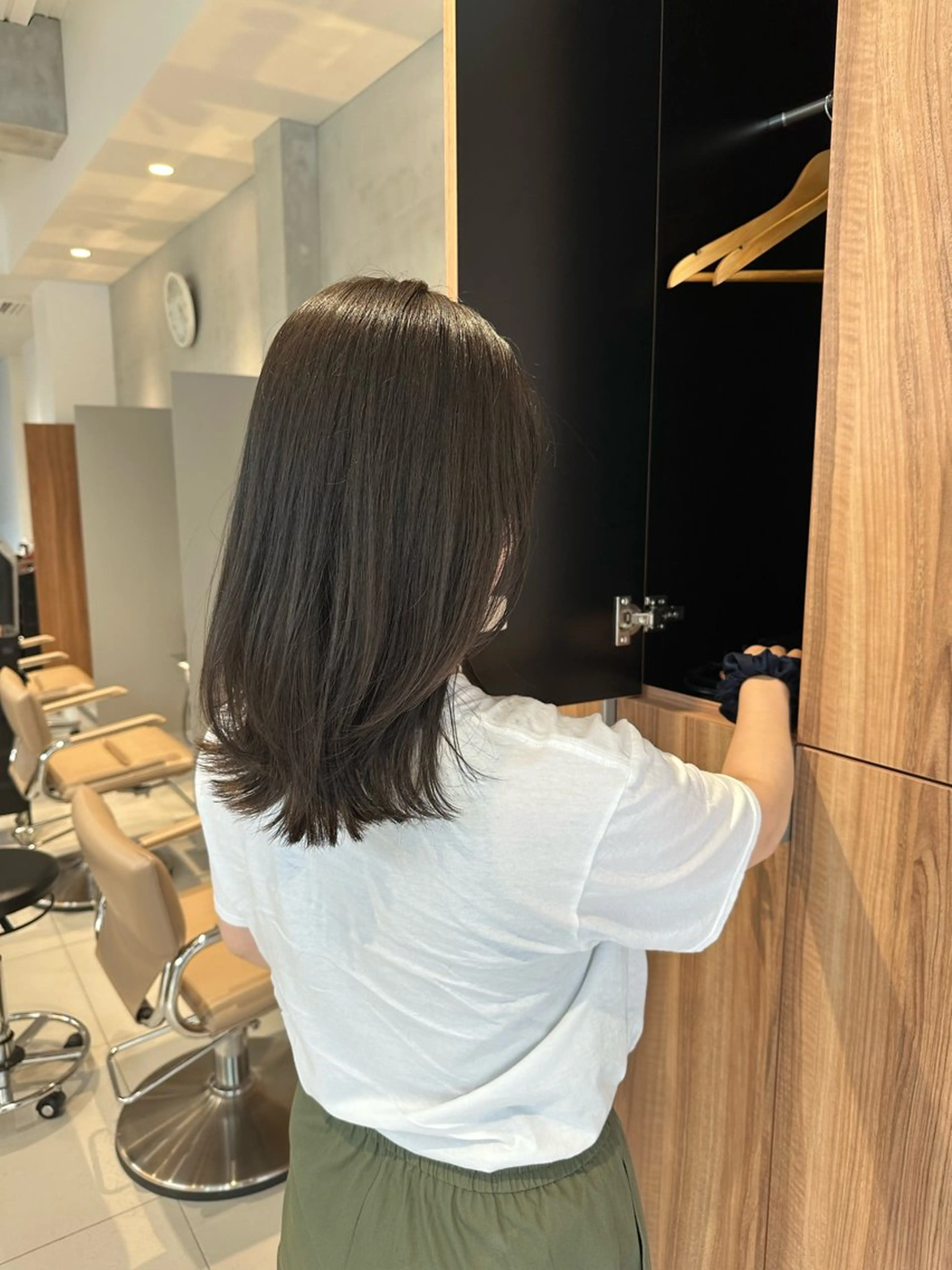 ミディアム 透明感モテ艶髪カラー Gallicaイリサのヘアスタイル