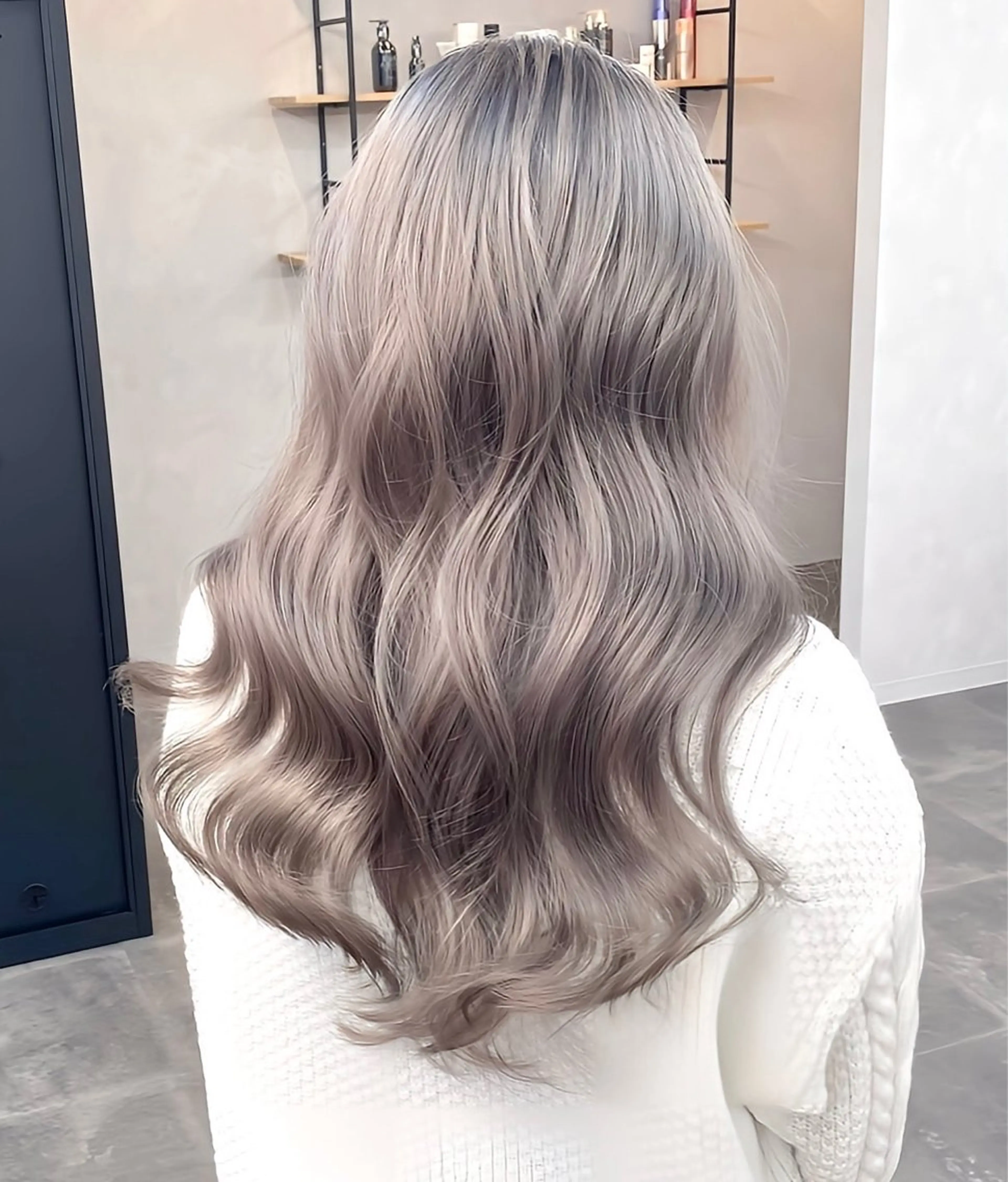 カラー グレージュ ヘアカラー ハイトーンボブ /tasukuのヘアスタイル