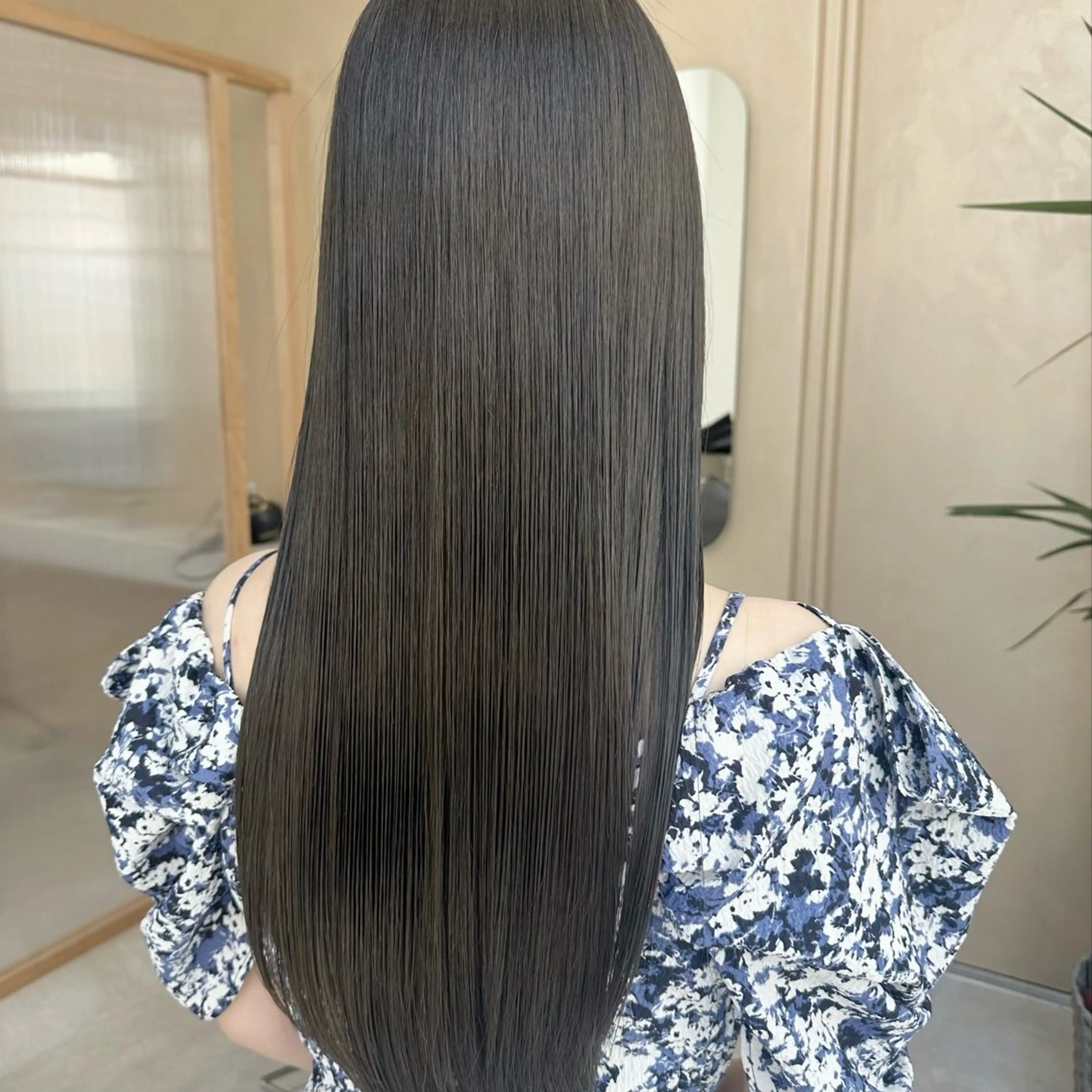 🌼期間限定🌼髪質改善ﾄﾘｰﾄﾒﾝﾄ+ｵｰｶﾞﾆｯｸ艶ｶﾗｰ+全体ｶｯﾄ#韓国style🇰🇷の写真