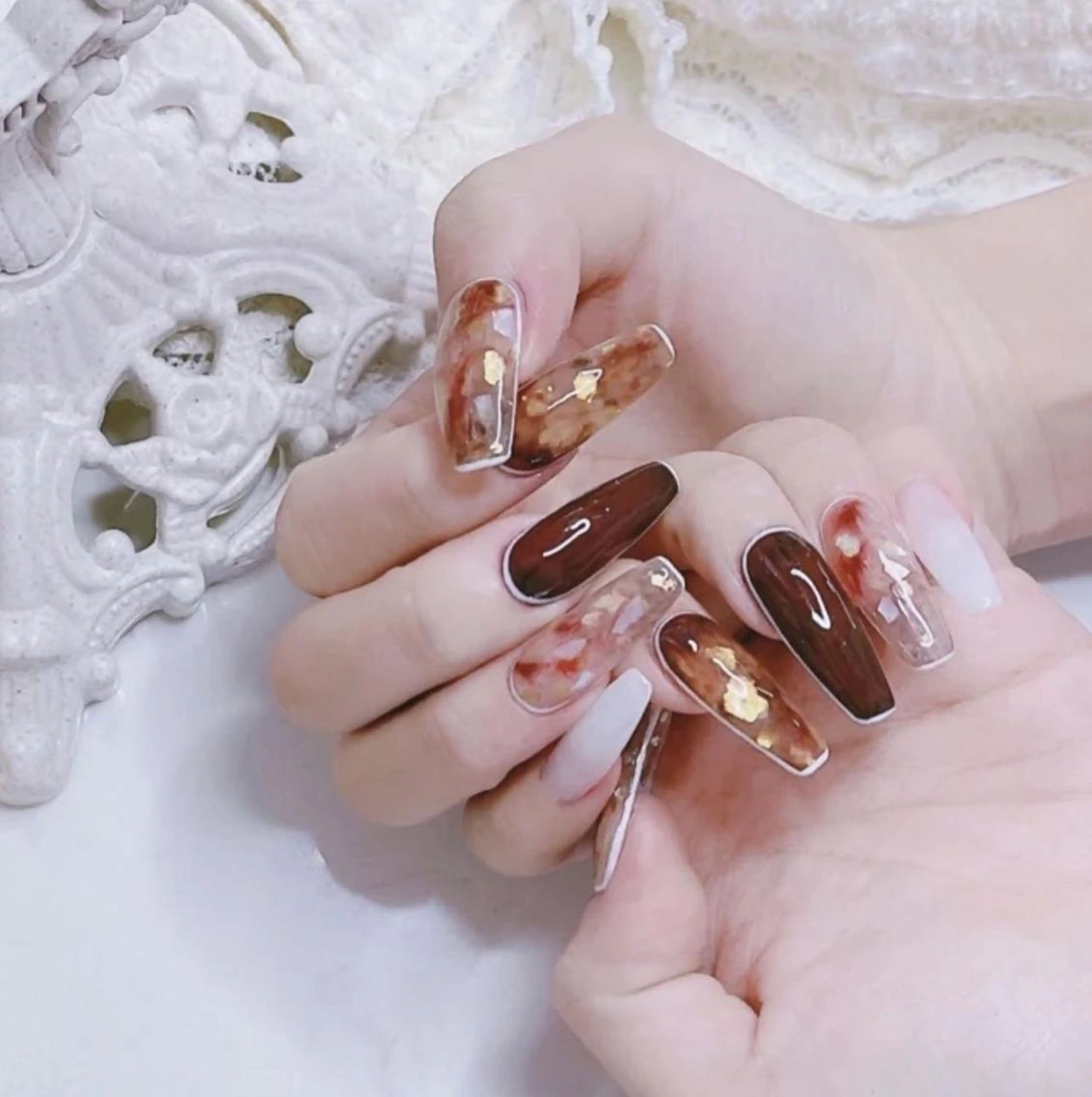 ネイル アートネイル 長さ出し ネイルチップ Queens ciciのネイルデザイン