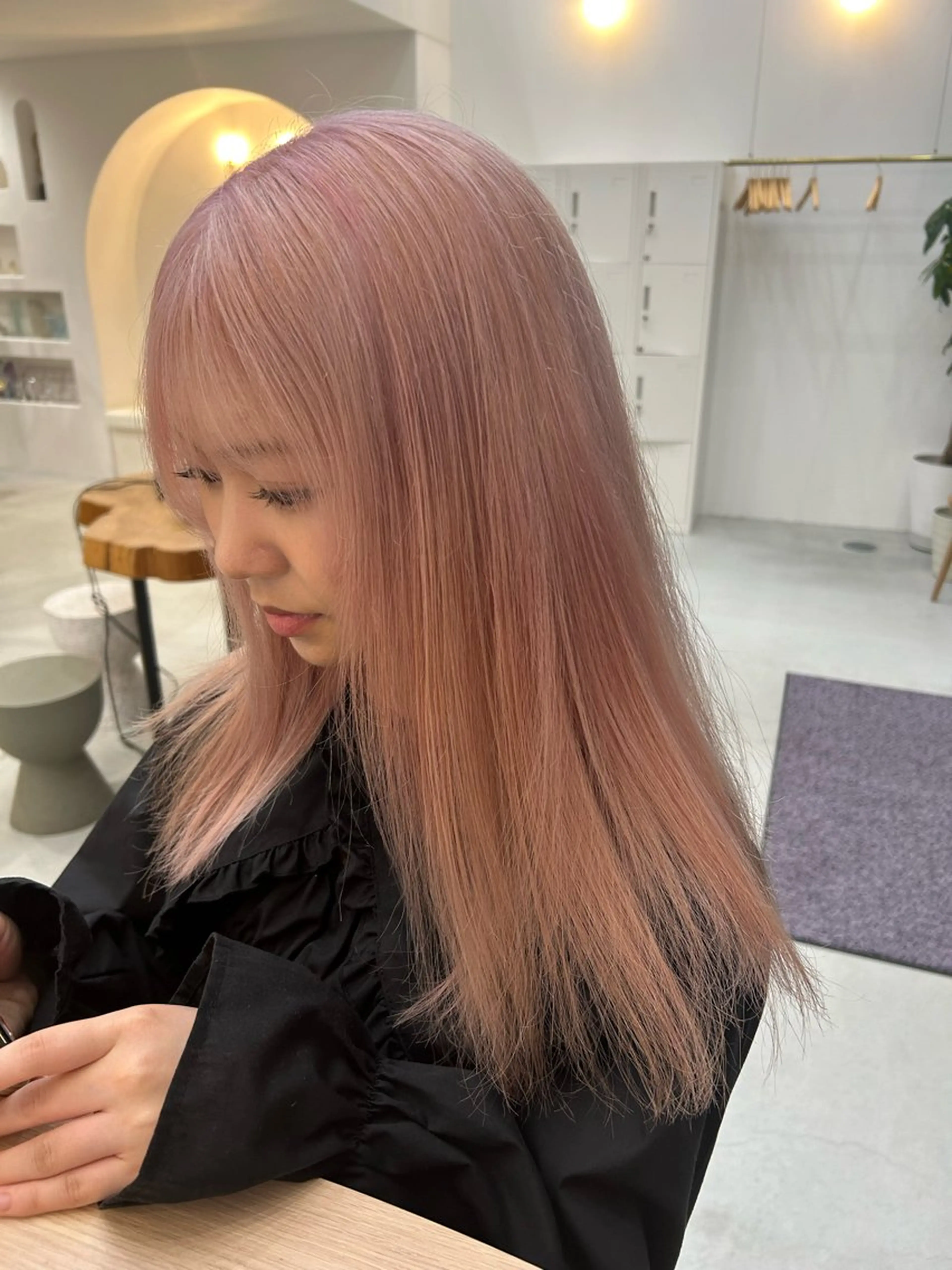 ロング カラー 透明感カラー ピンクカラー 纐纈 大和のヘアスタイル