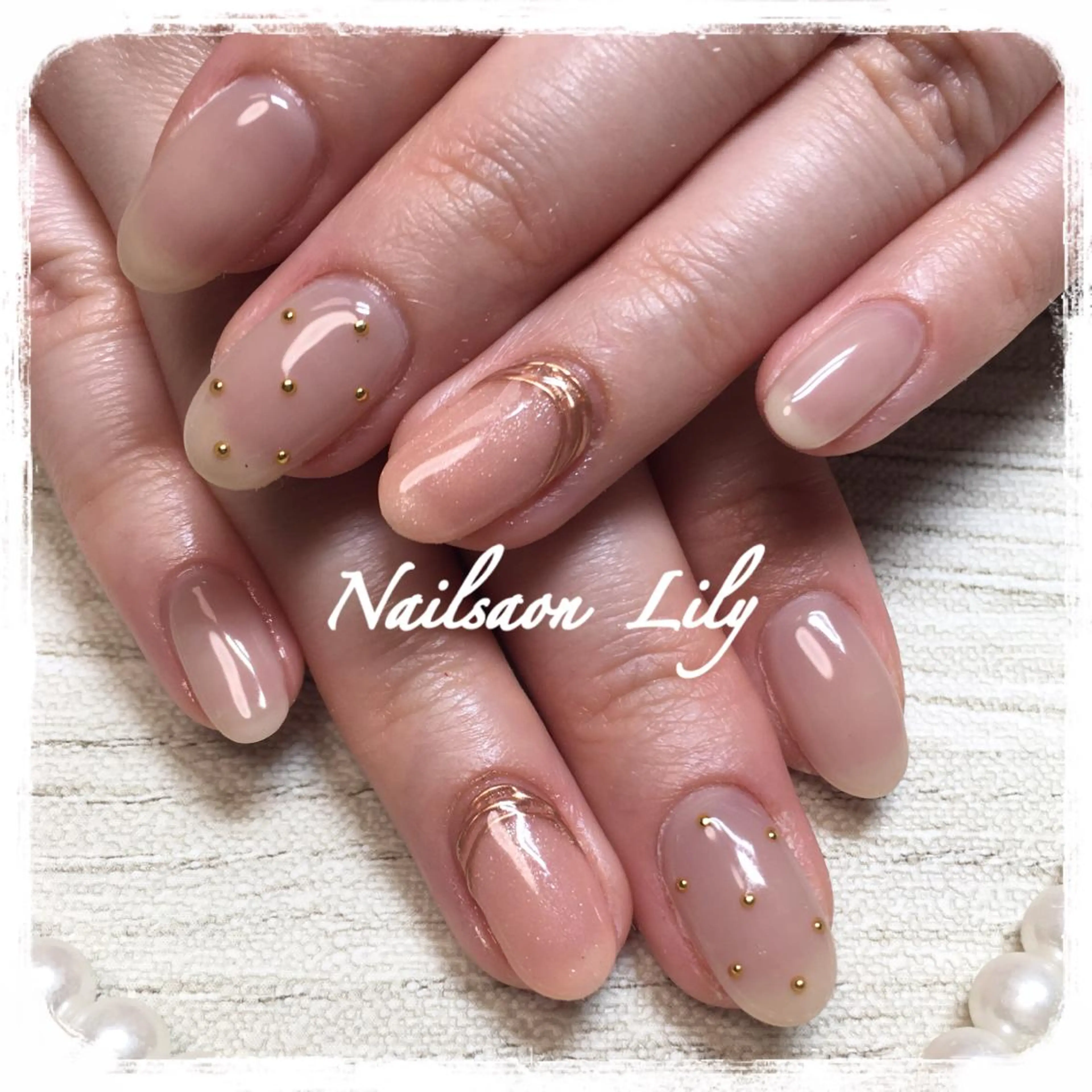 ネイル シンプルネイル Lily*nail 🌻Mii🌻のネイルデザイン