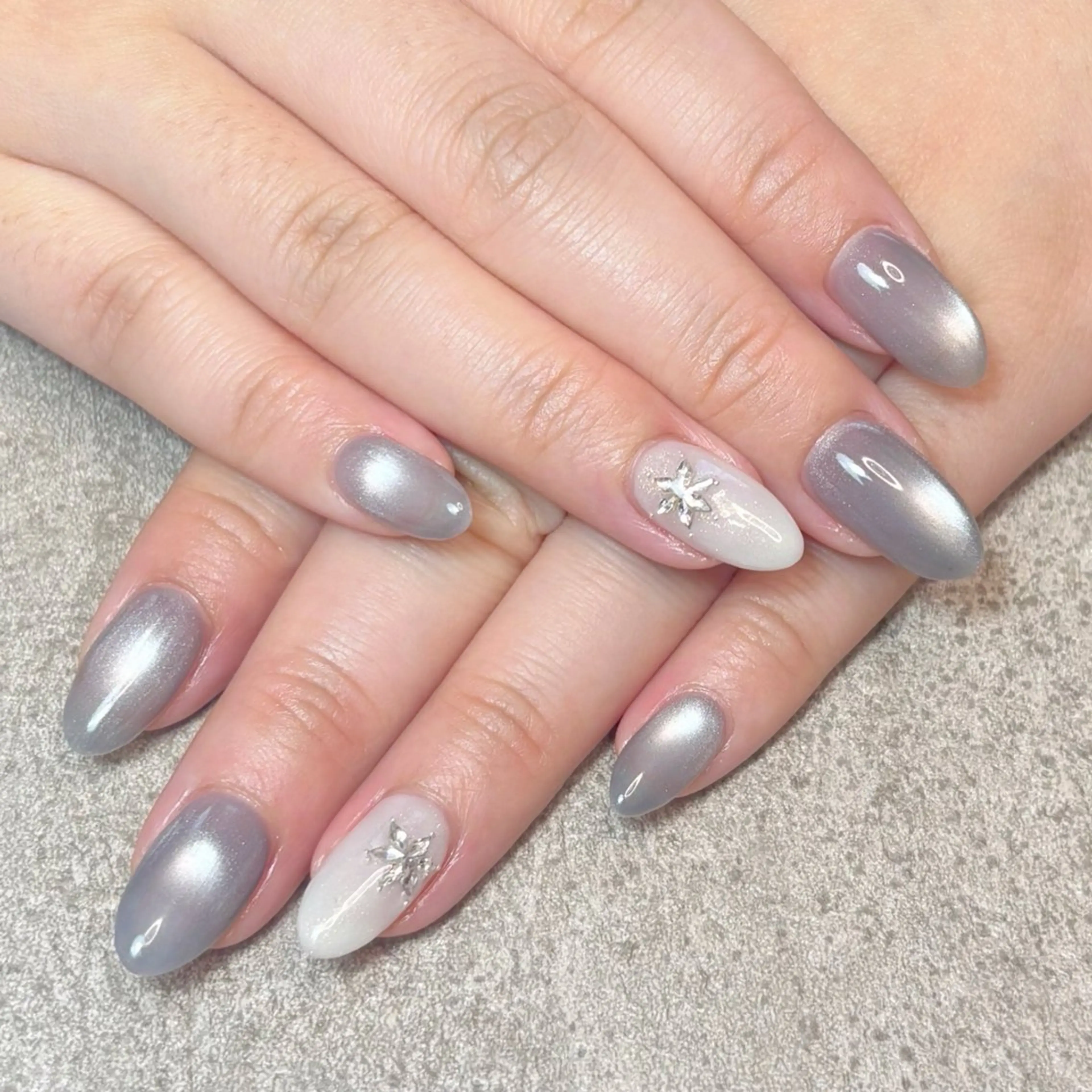 ネイル ハンドネイル nailroom DIASOMNIAのネイルデザイン