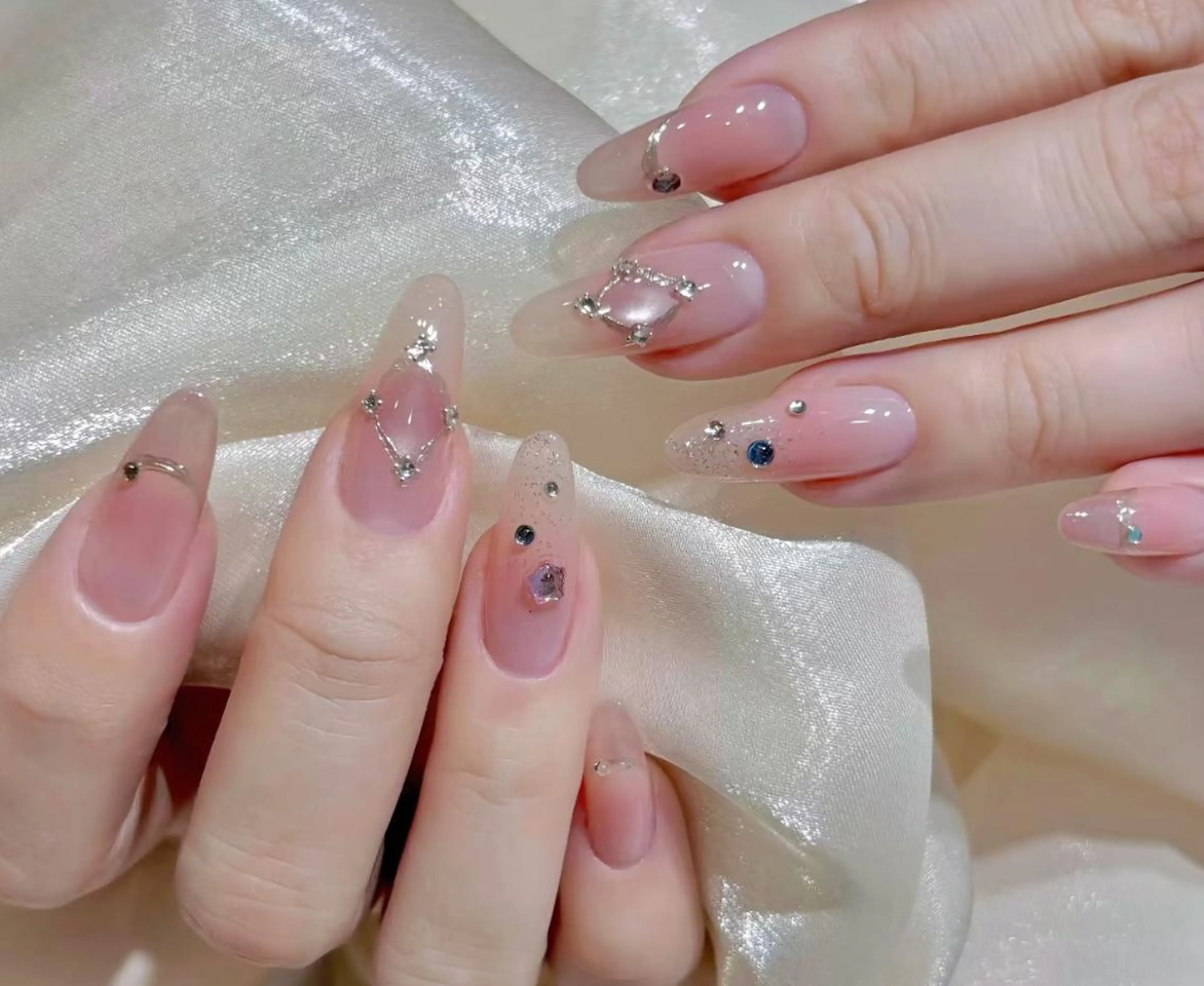 ネイル ハンドネイル エリ🫧 nail池袋東口のネイルデザイン