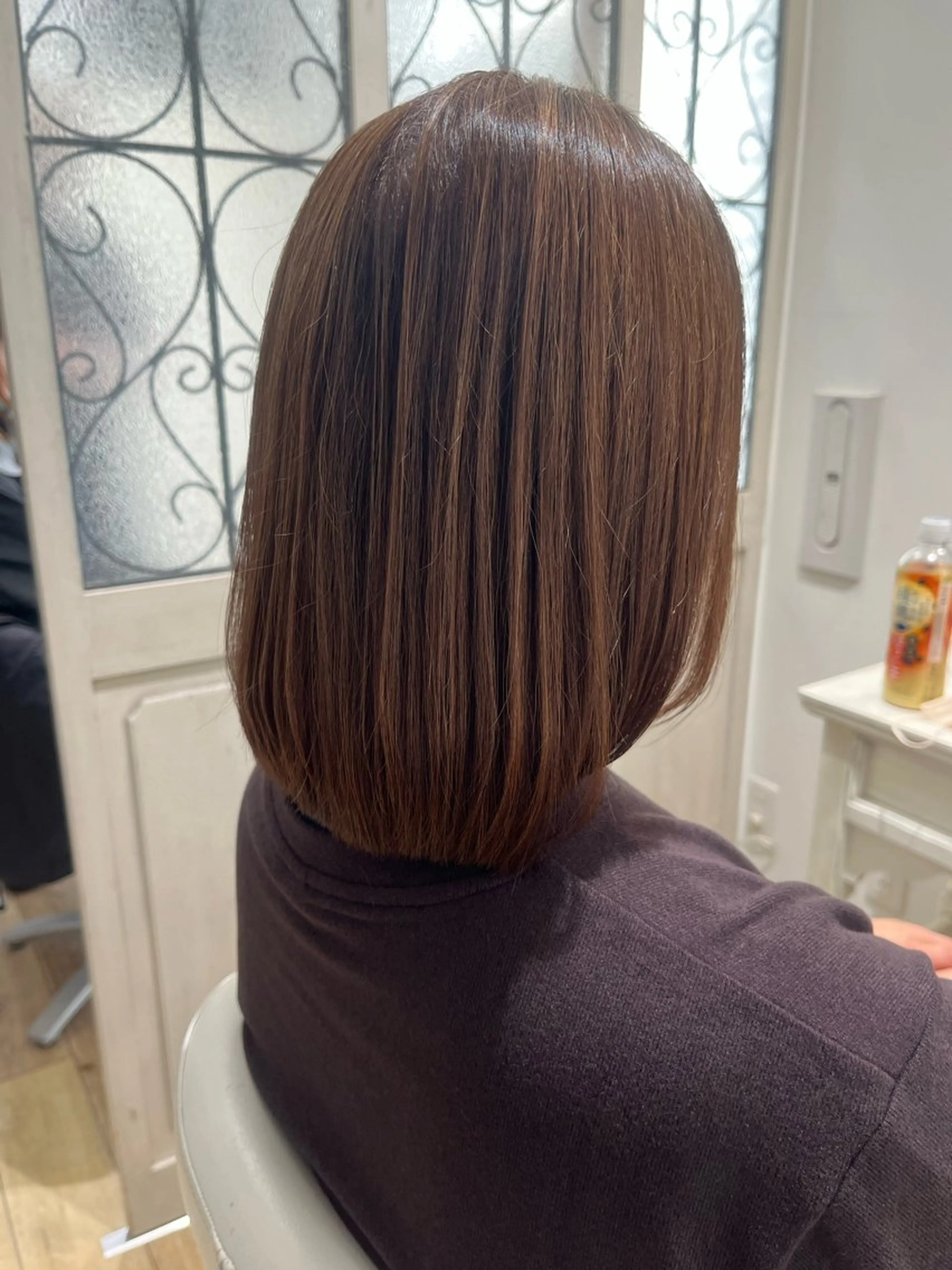 🫧土日祝限定🫧【いつも暗くなるを解決♪】カット+ブリーチ無しでの明るい白髪ぼかしカラー + クイックトリートメントの写真