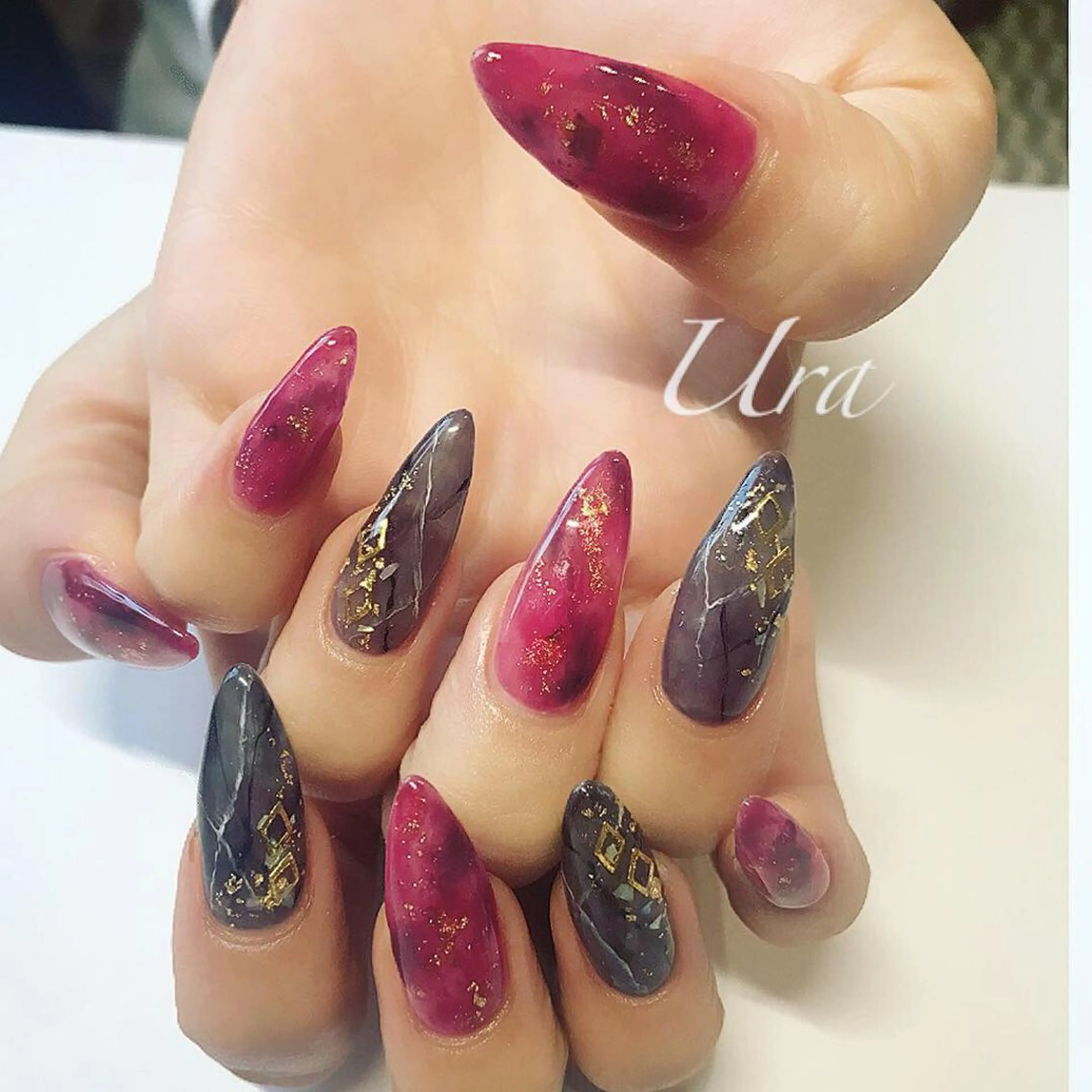 ネイル UrakoNail 《nail》のネイルデザイン