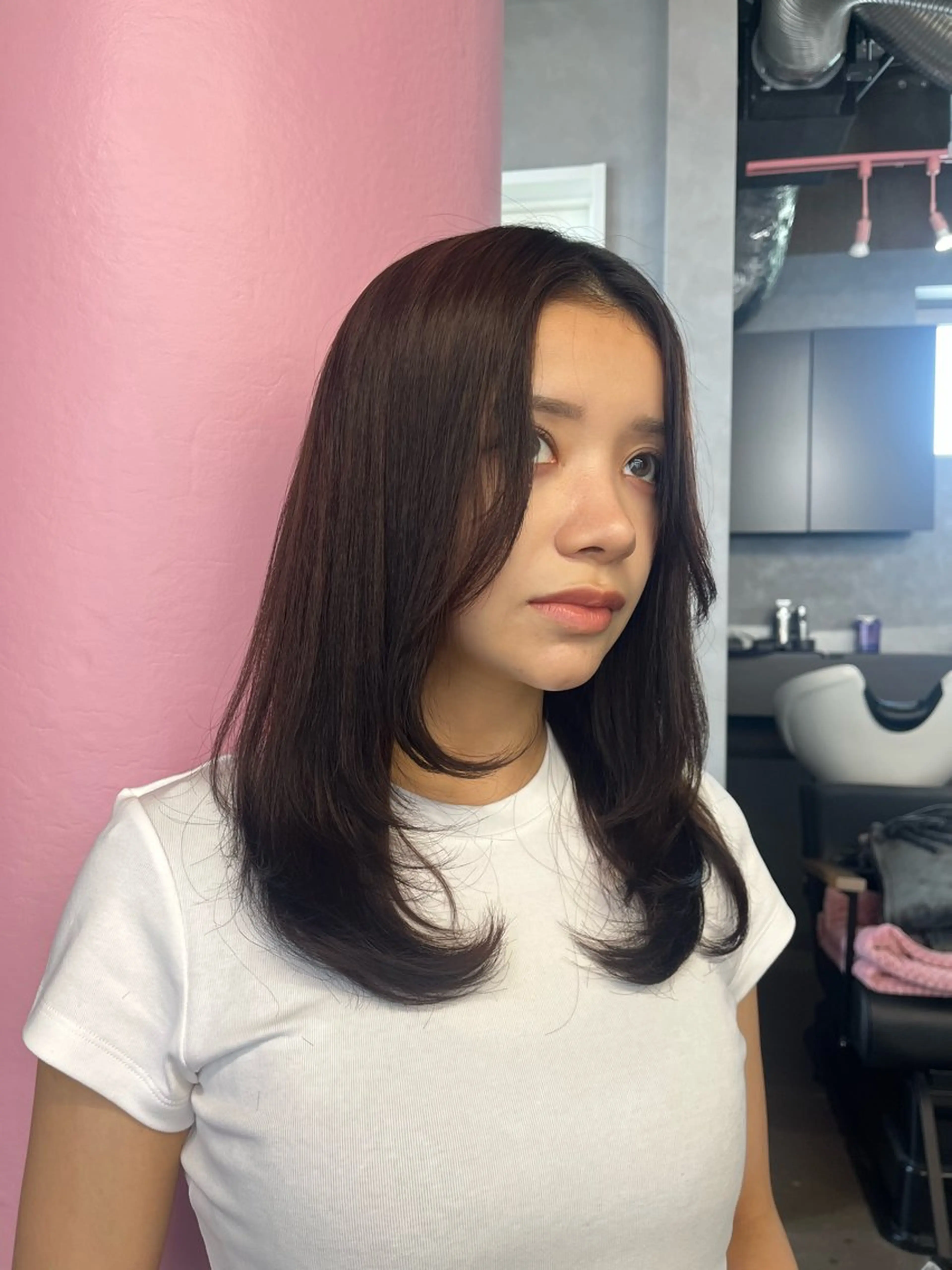 セミロング 透明感/グレージュ /韓国レイヤー🪽のヘアスタイル