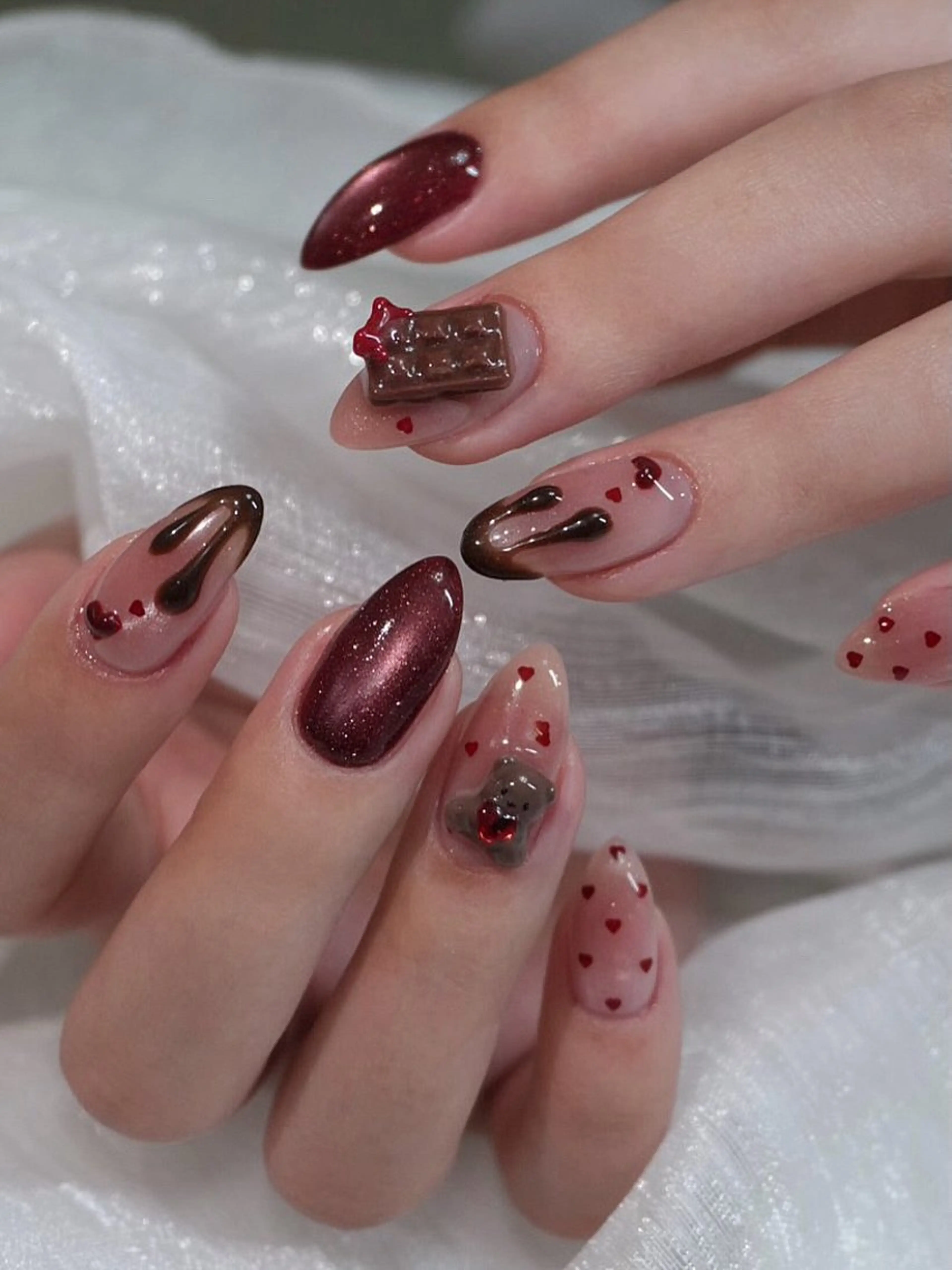 ネイル バレンタイン ハンドネイル Josie nail salonのネイルデザイン