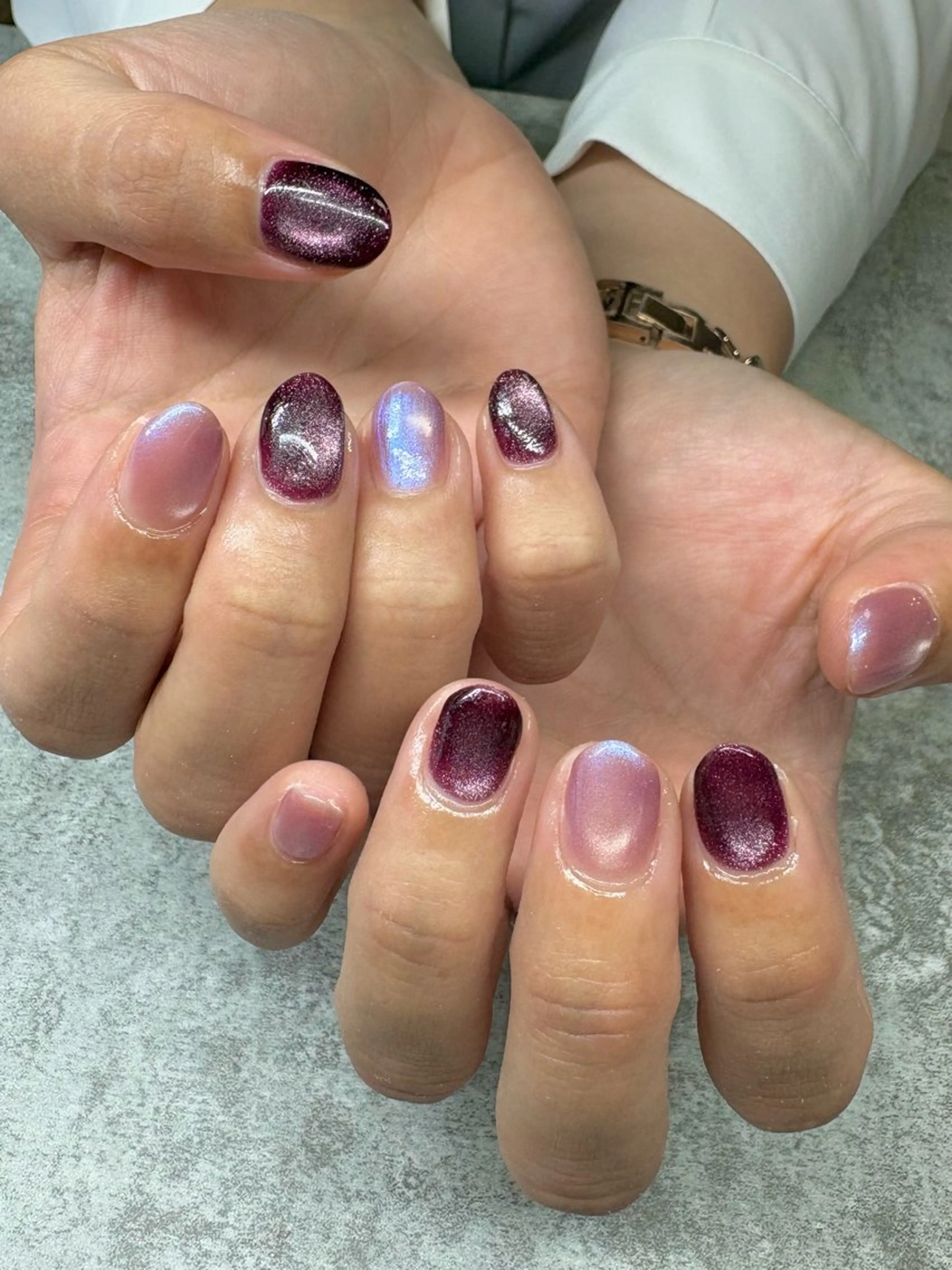 ネイル オーロラネイル ボルドー クリアネイル フラッシュネイル フットネイル ハンドネイル パラジェルフィルイン マグネット/倉持のネイルデザイン