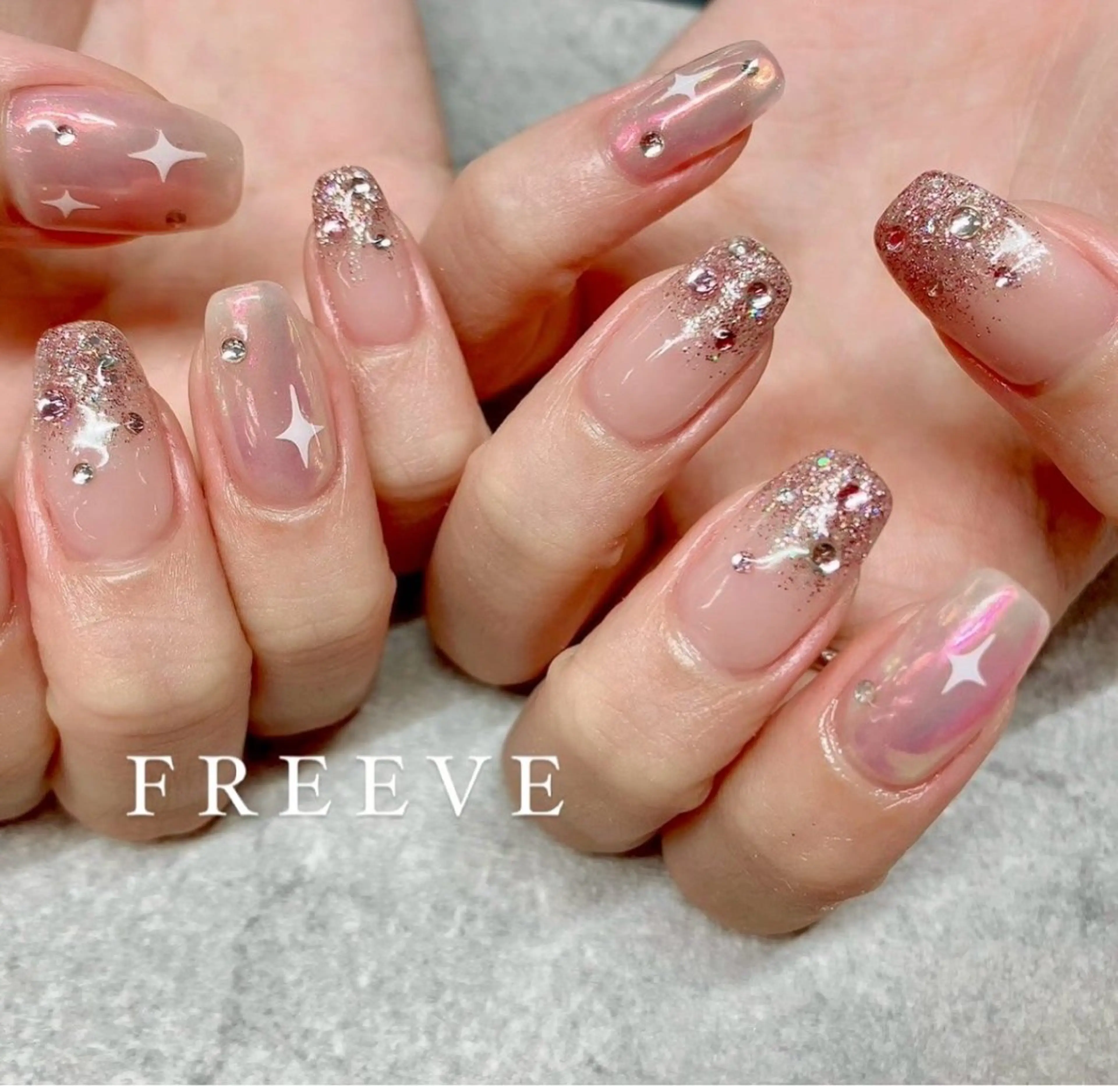 ネイル MAXKELLY ASAのネイルデザイン