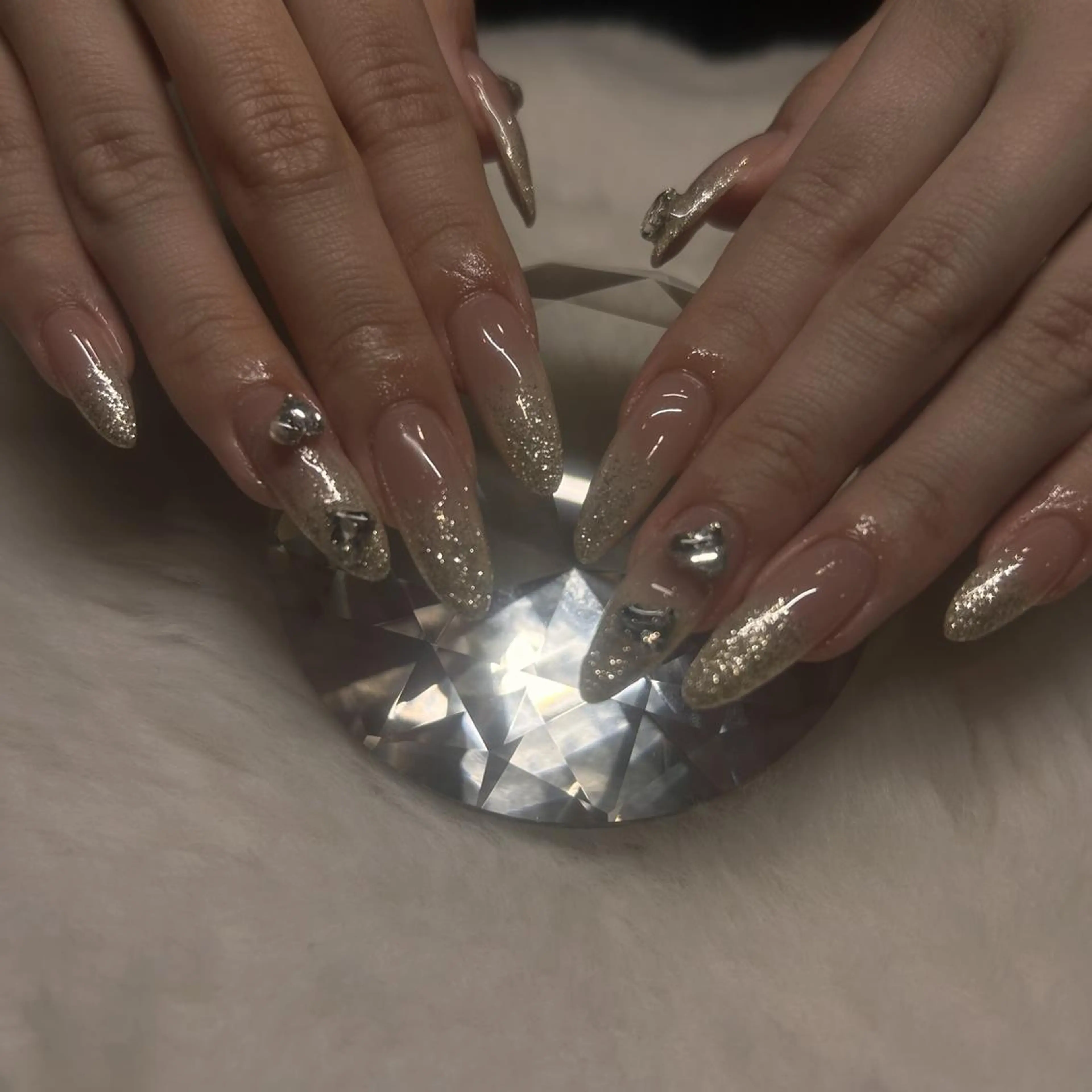 ネイル シンプルネイル ハンドネイル Megu 【 cutill 】のネイルデザイン