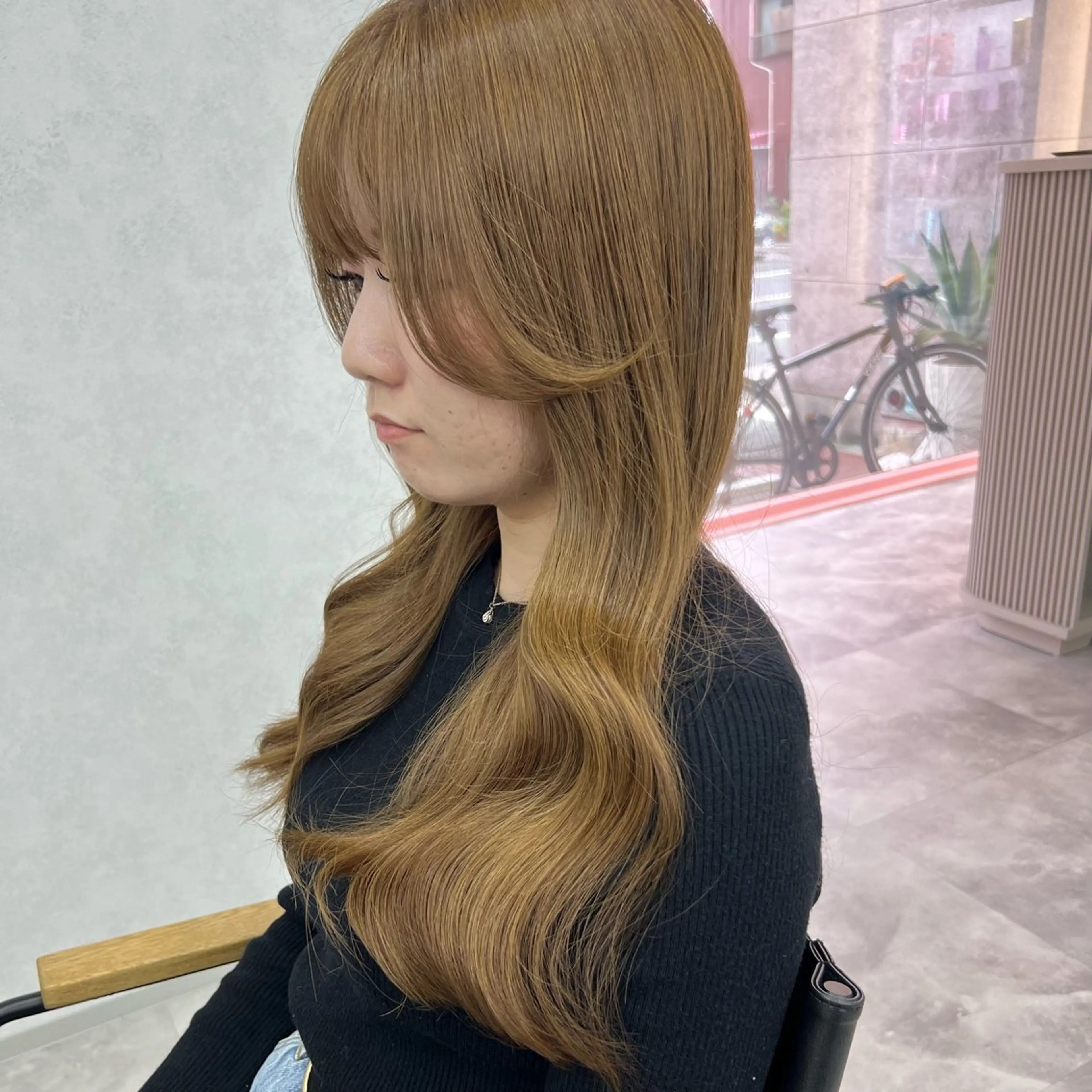 セミロング カット ヘアカラー トリートメント 岸下 理緒のヘアスタイル