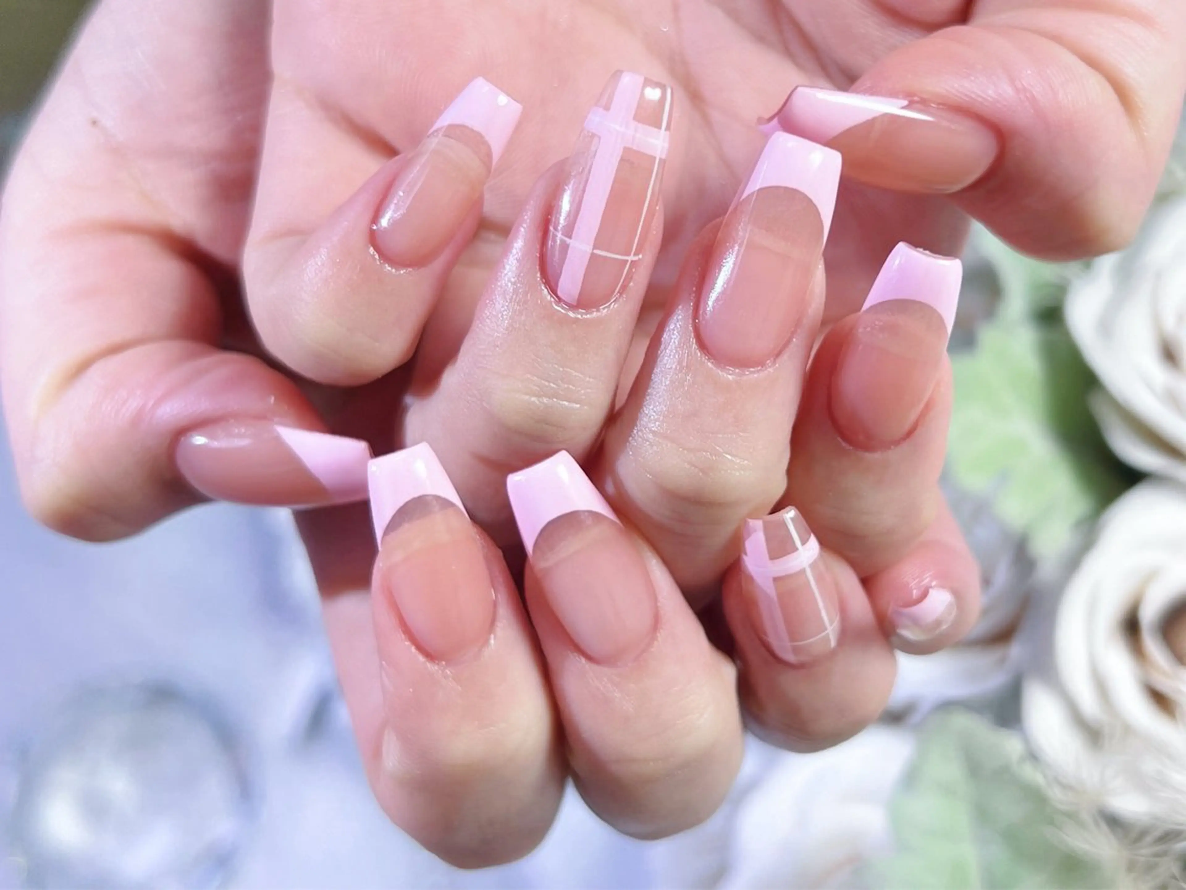 ネイル フレンチネイル ガーリー マグネットネイル 持ち込み スカルプネイル ハンドネイル Painty nailのネイルデザイン