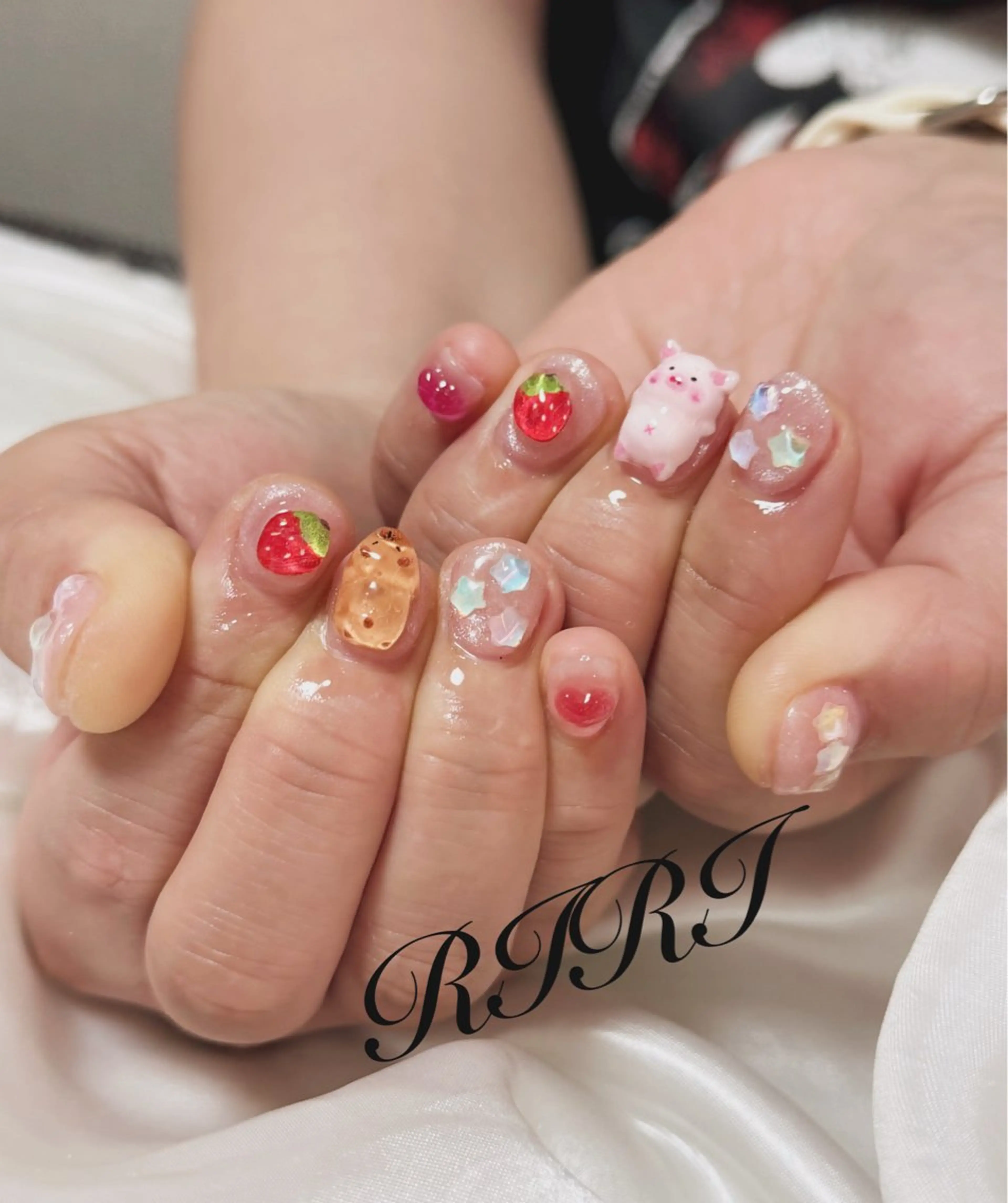 ネイル ジェルネイル ショートネイル ハンドネイル riri オーナーのネイルデザイン