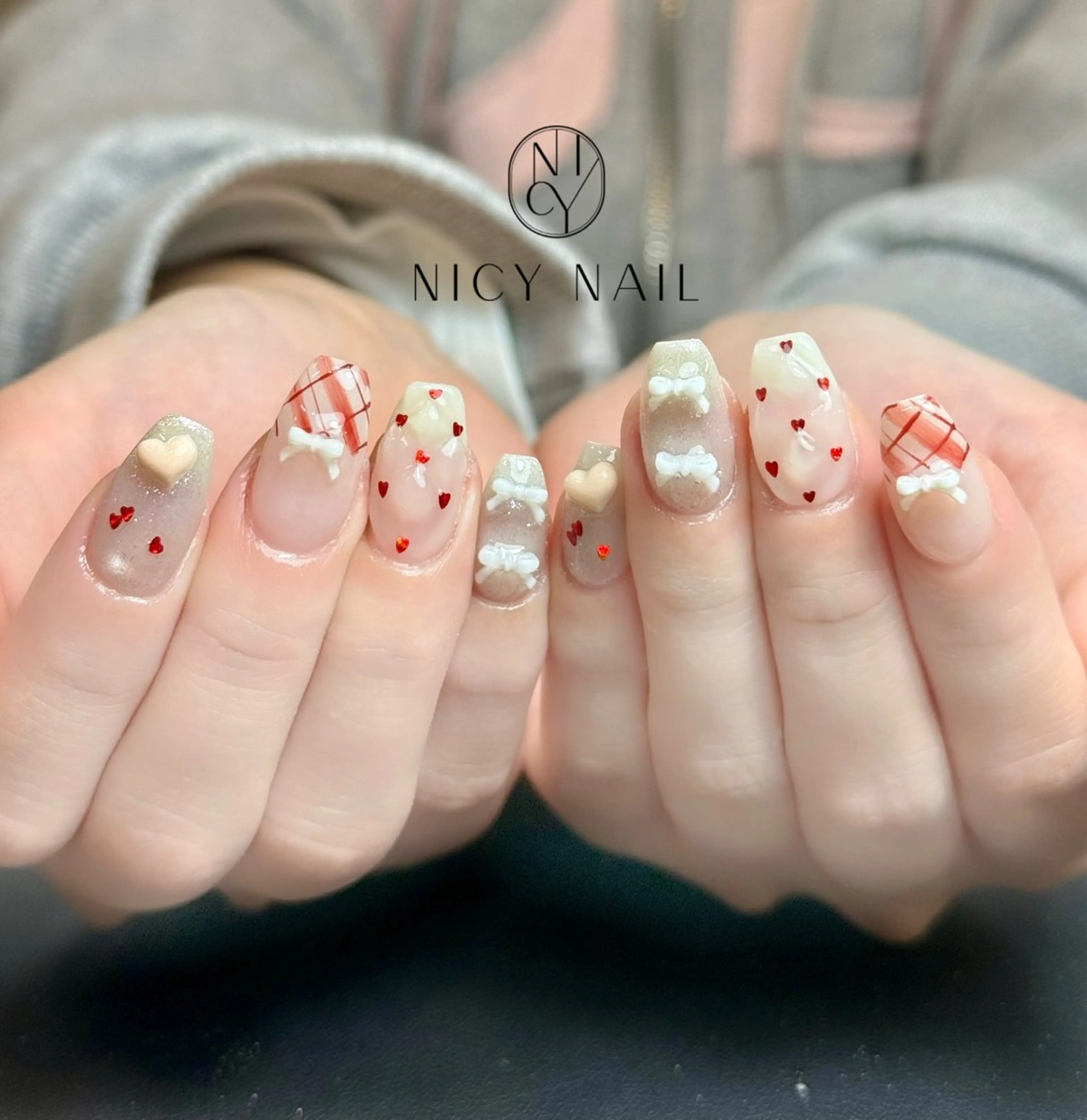 ネイル アートネイル オーロラネイル ブルー チークネイル フットネイル ハンドネイル NICY NAIL 池袋のネイルデザイン