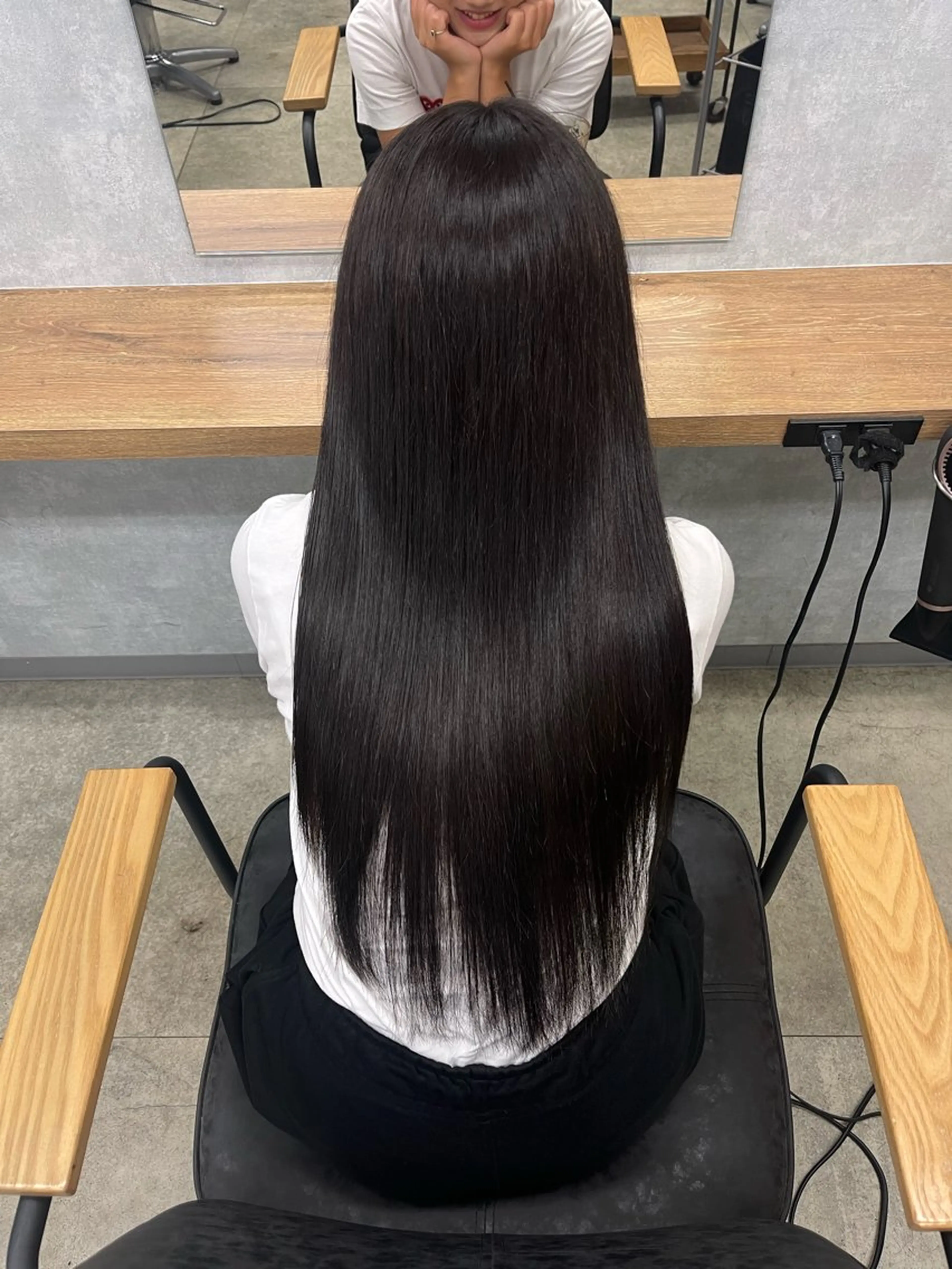 ロング カラー ブラウンカラー ダークブラウン Lutia 新宿 ゆりの ☺︎のヘアスタイル